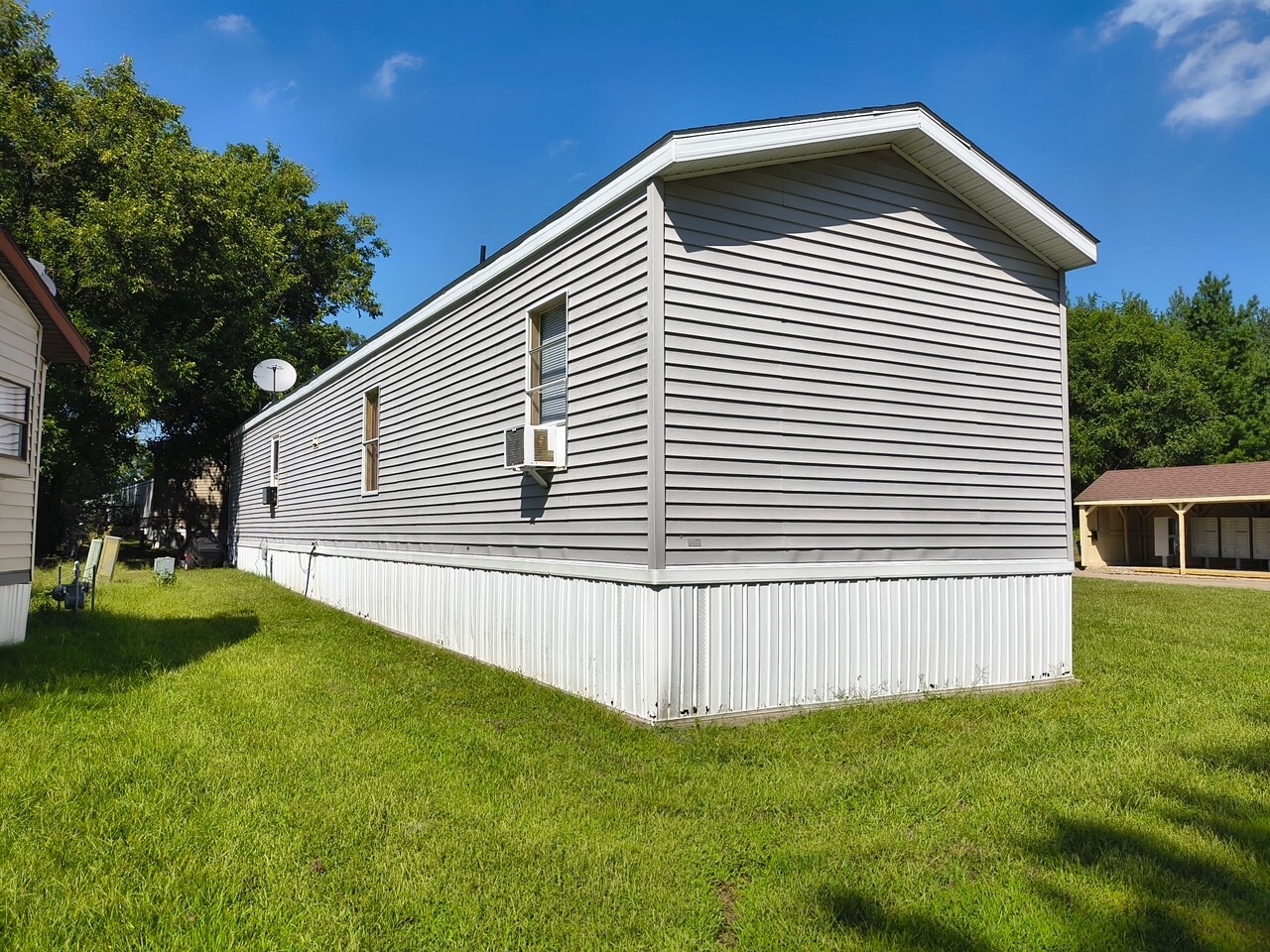 127 Pickwick Drive Property Photo 10