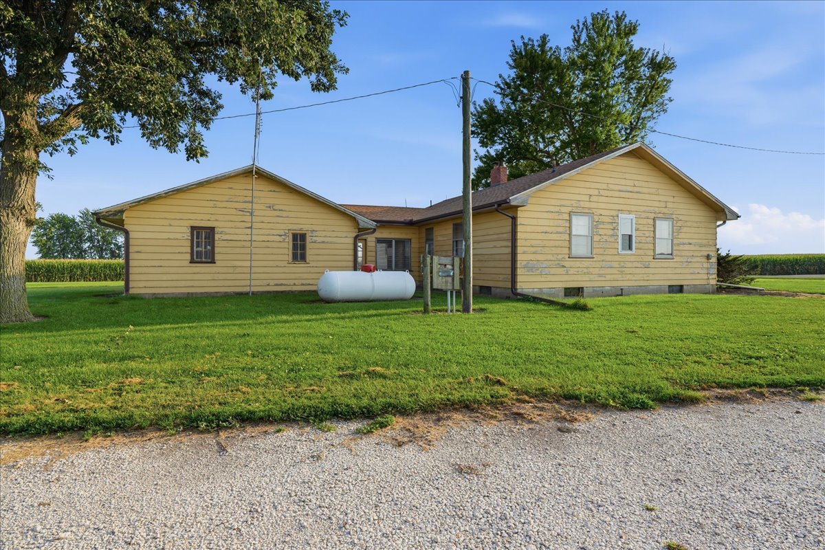2032 County Road 2400 E Property Photo 5