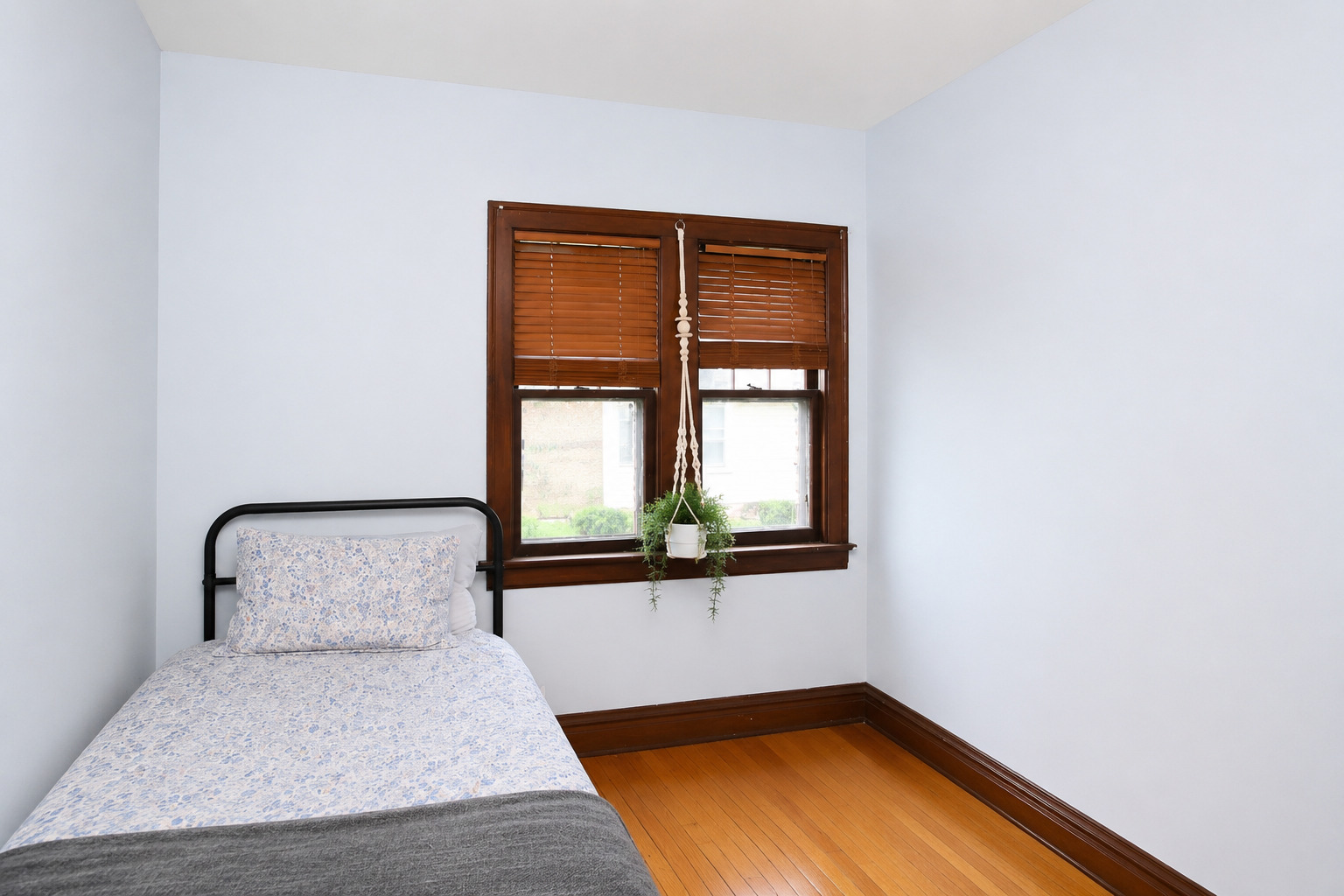 35 W Maple Avenue Property Photo 10