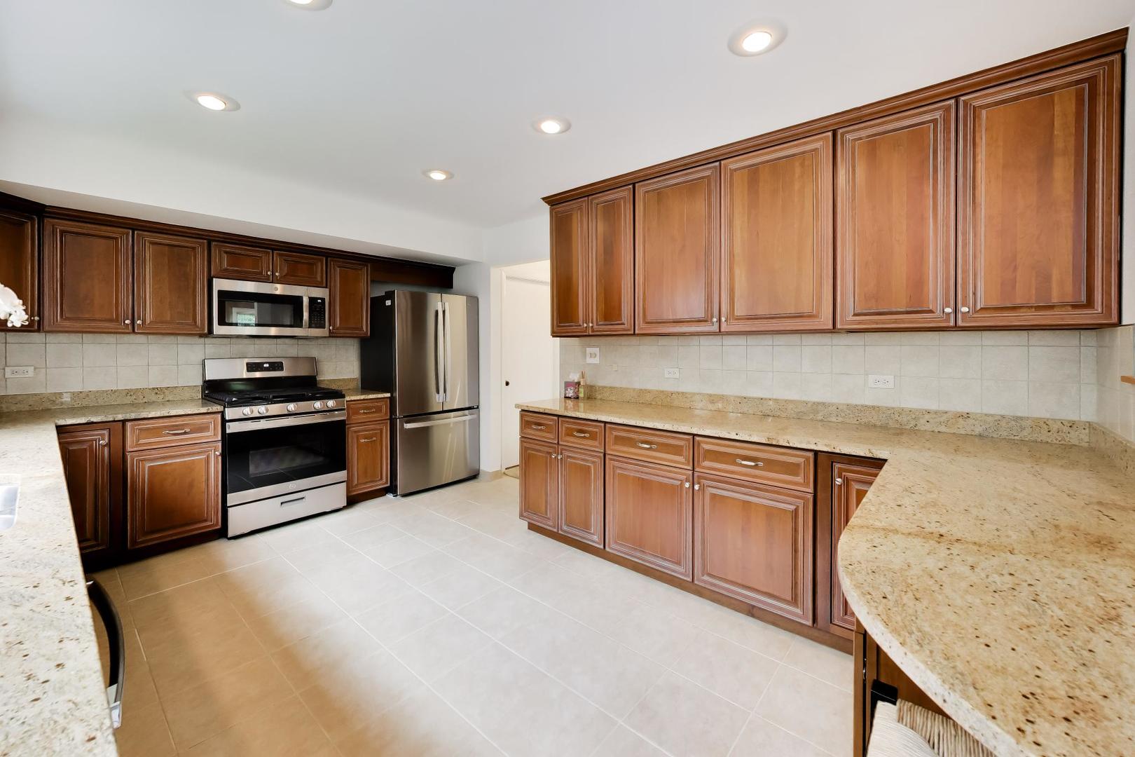 2307 N Kennicott Drive Property Photo 15