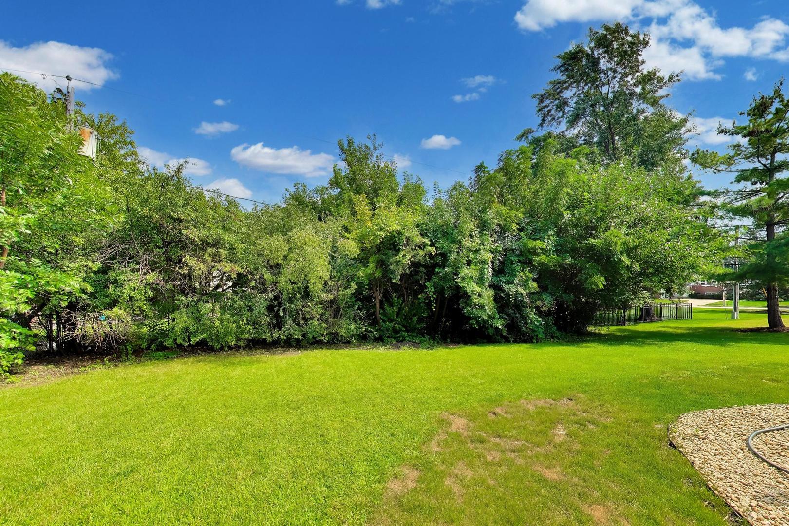 2307 N Kennicott Drive Property Photo 40