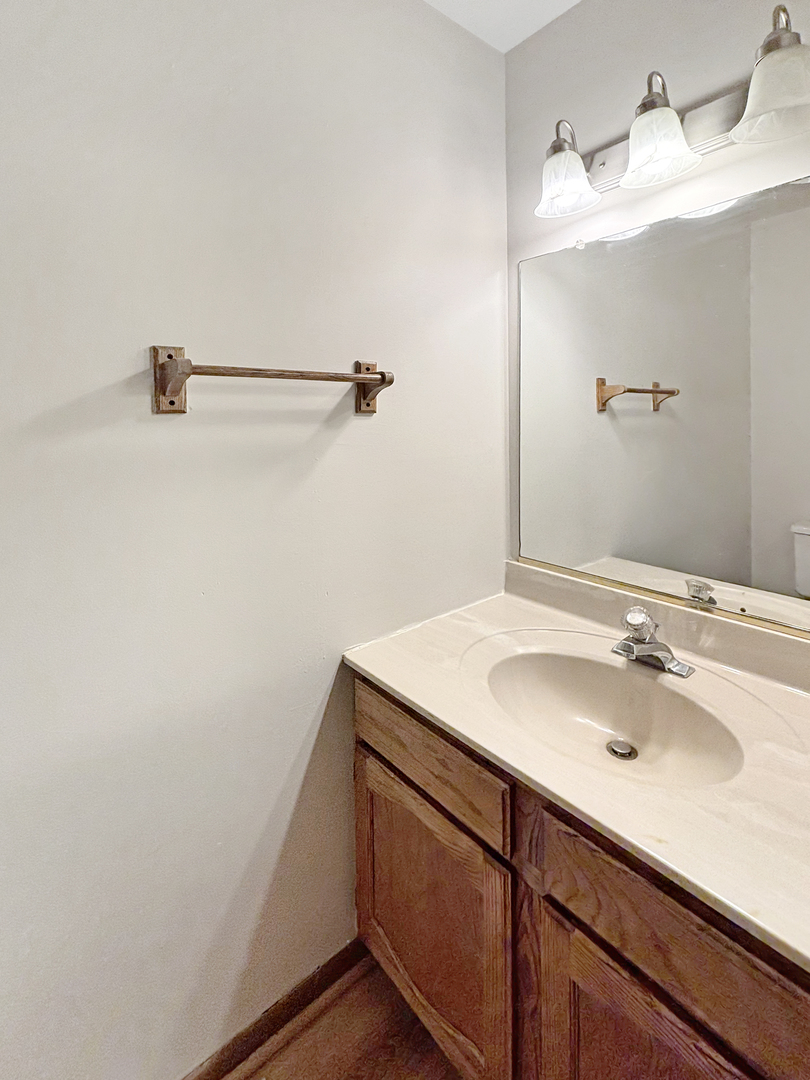 3745 Johns Manville Avenue Property Photo 6