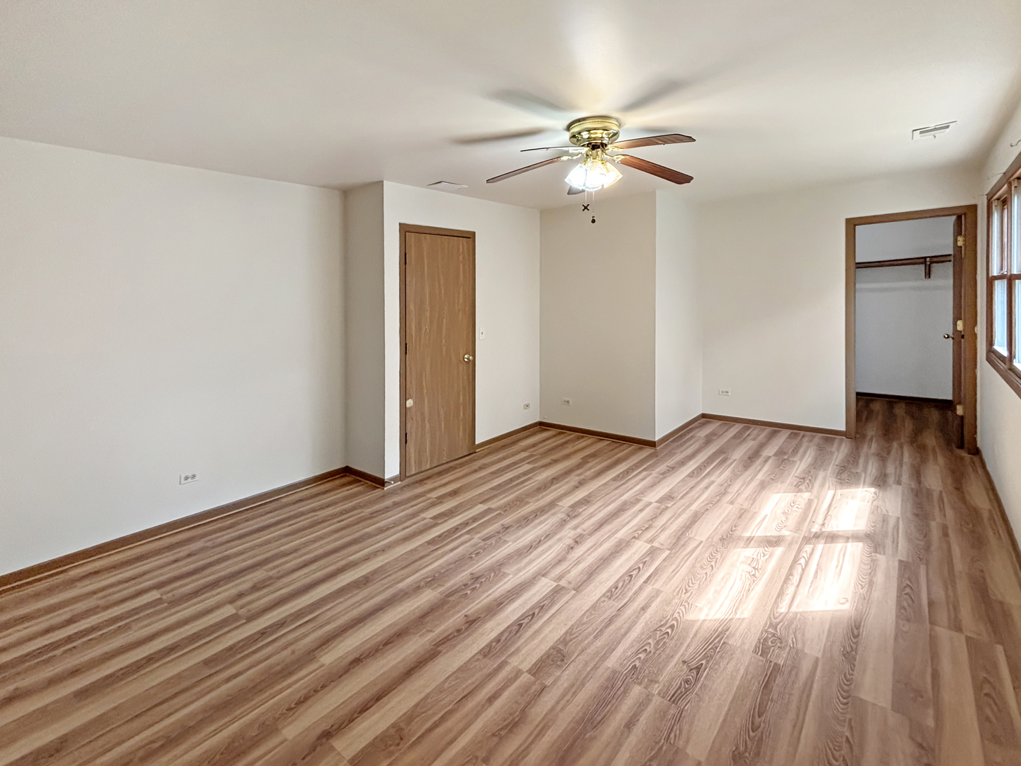 3745 Johns Manville Avenue Property Photo 8