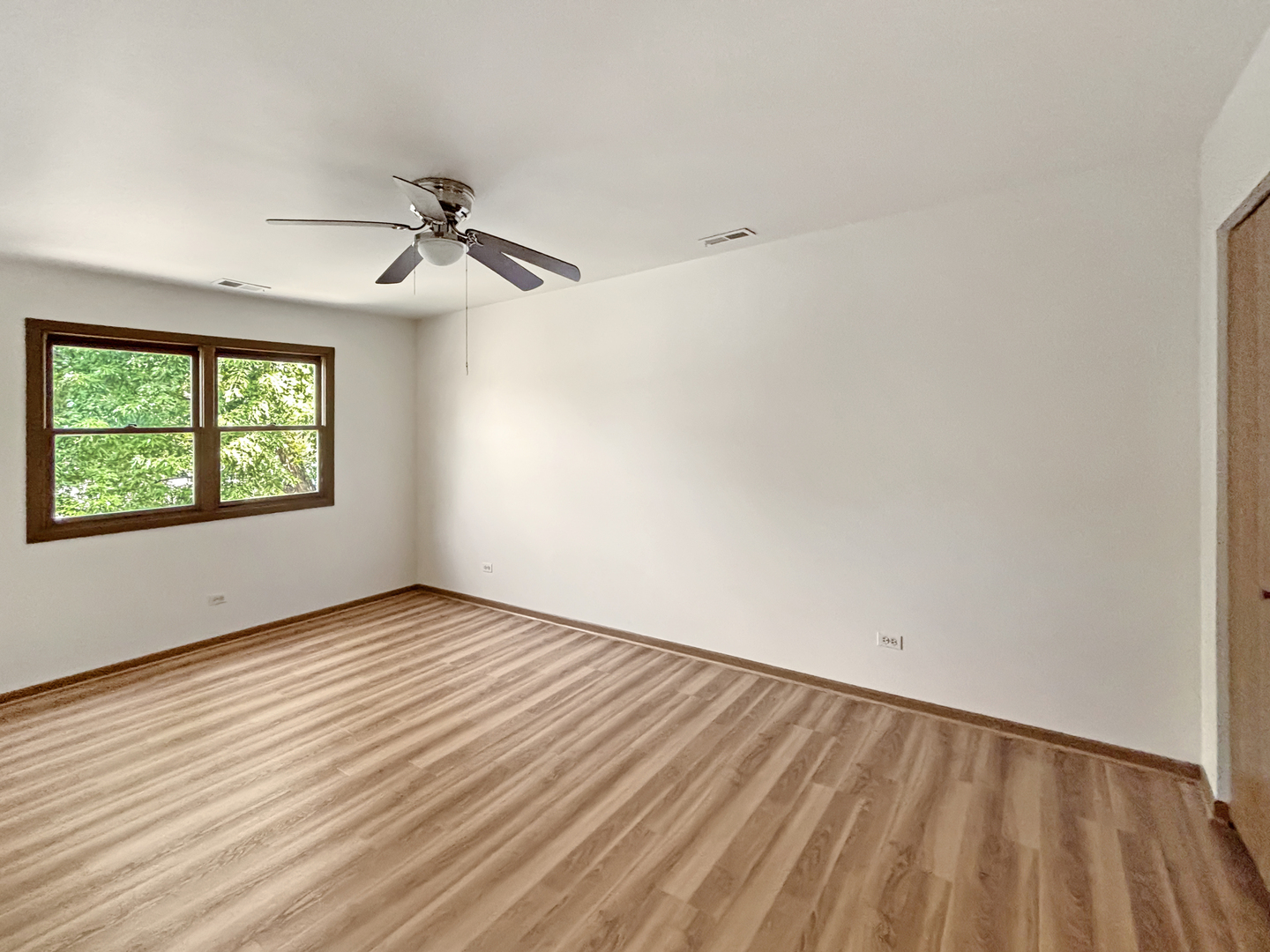 3745 Johns Manville Avenue Property Photo 9