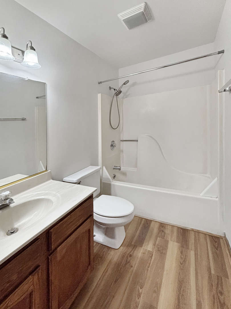 3745 Johns Manville Avenue Property Photo 12