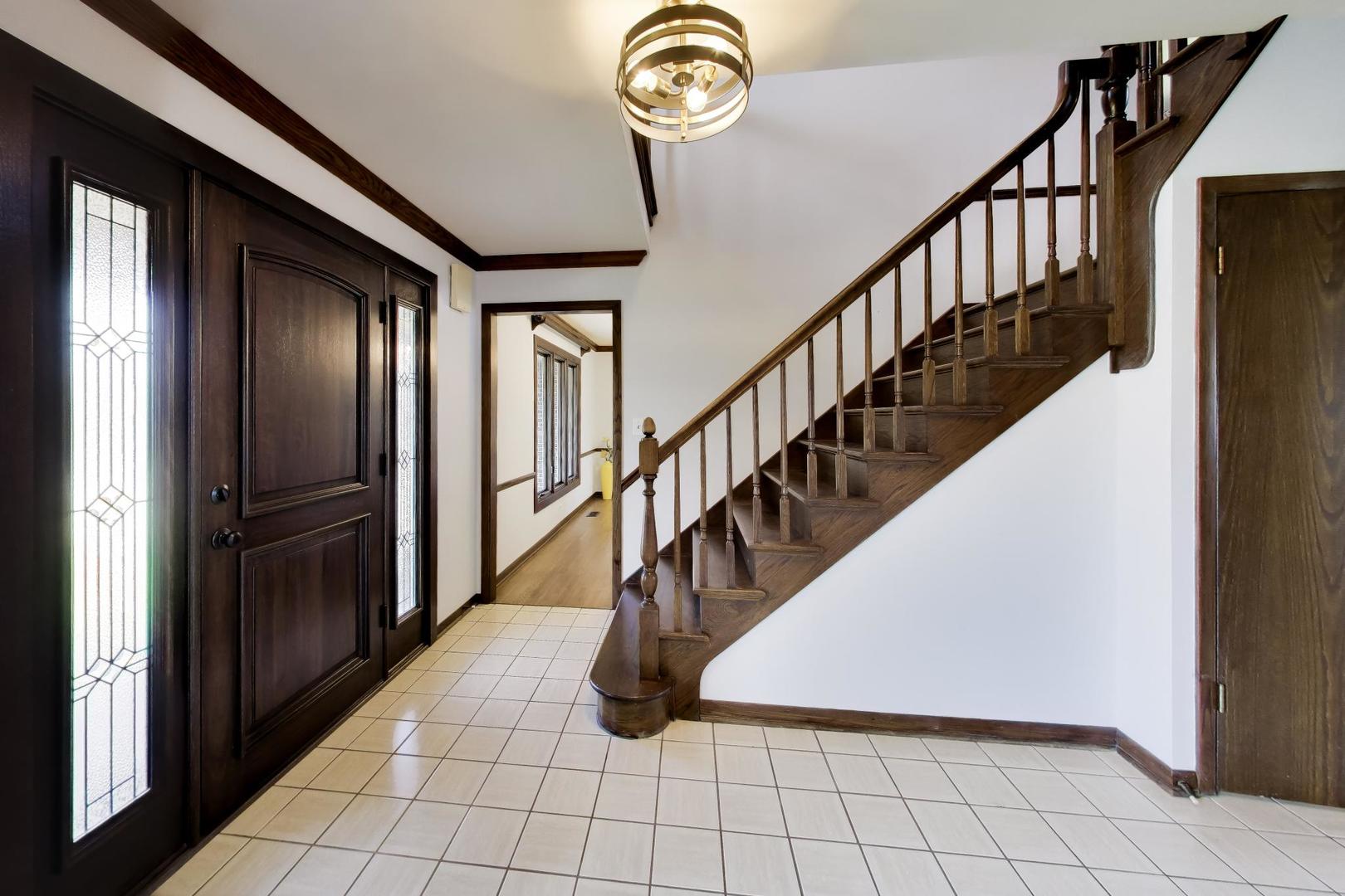 6723 Kingswood Road Property Photo 4