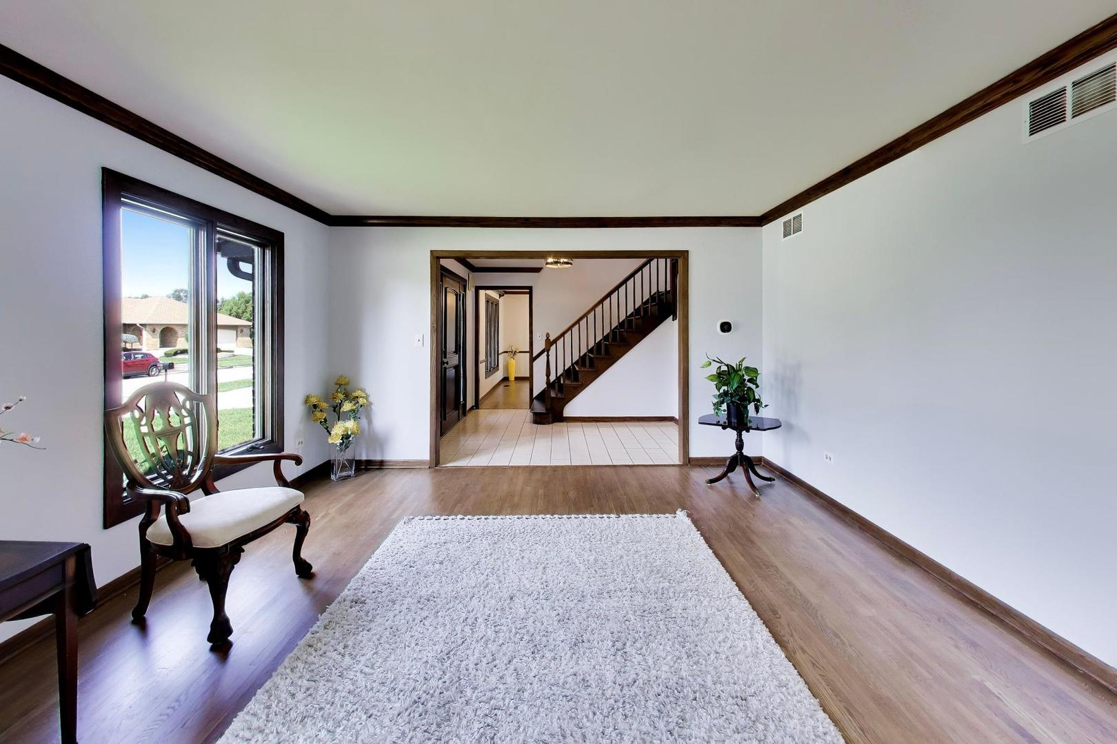 6723 Kingswood Road Property Photo 6