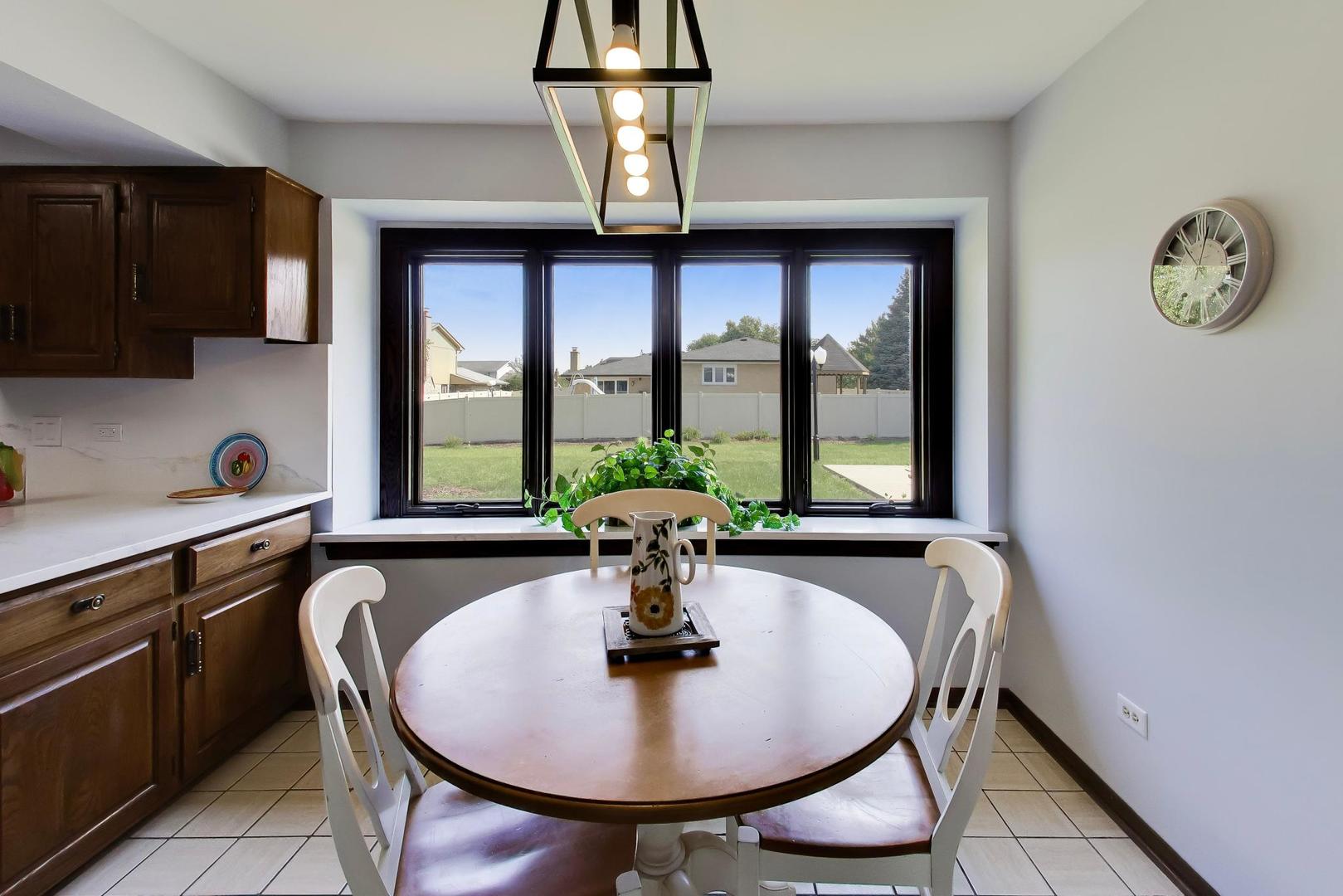 6723 Kingswood Road Property Photo 12