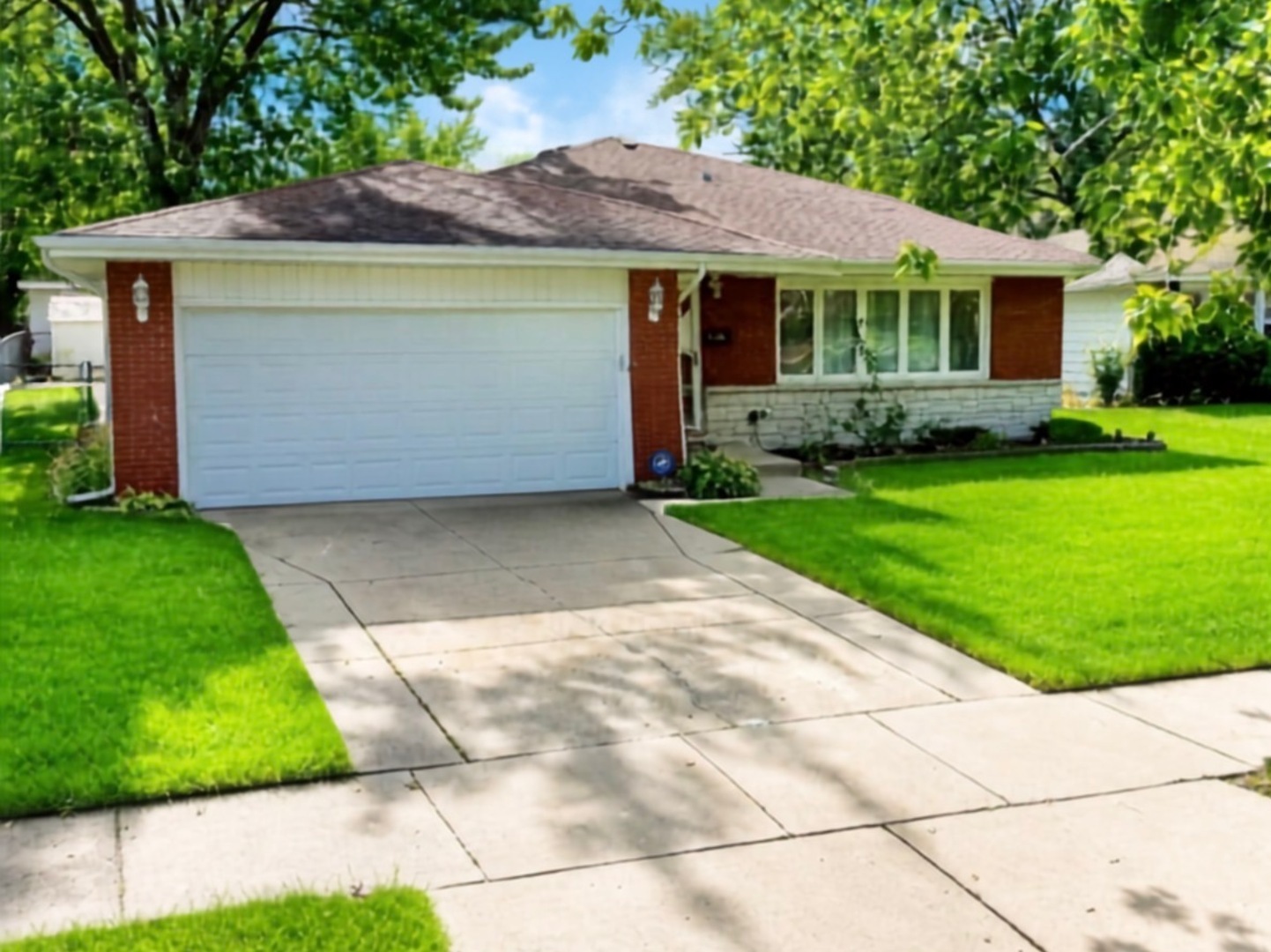 219 E 168th Place Property Photo 1