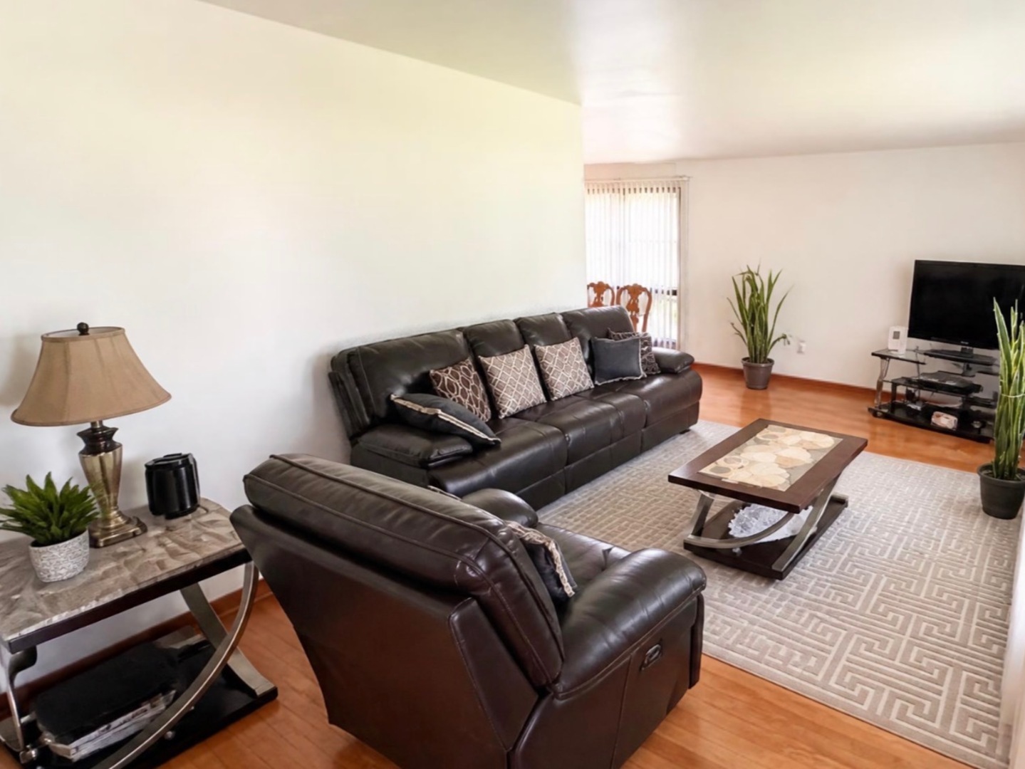 219 E 168th Place Property Photo 2