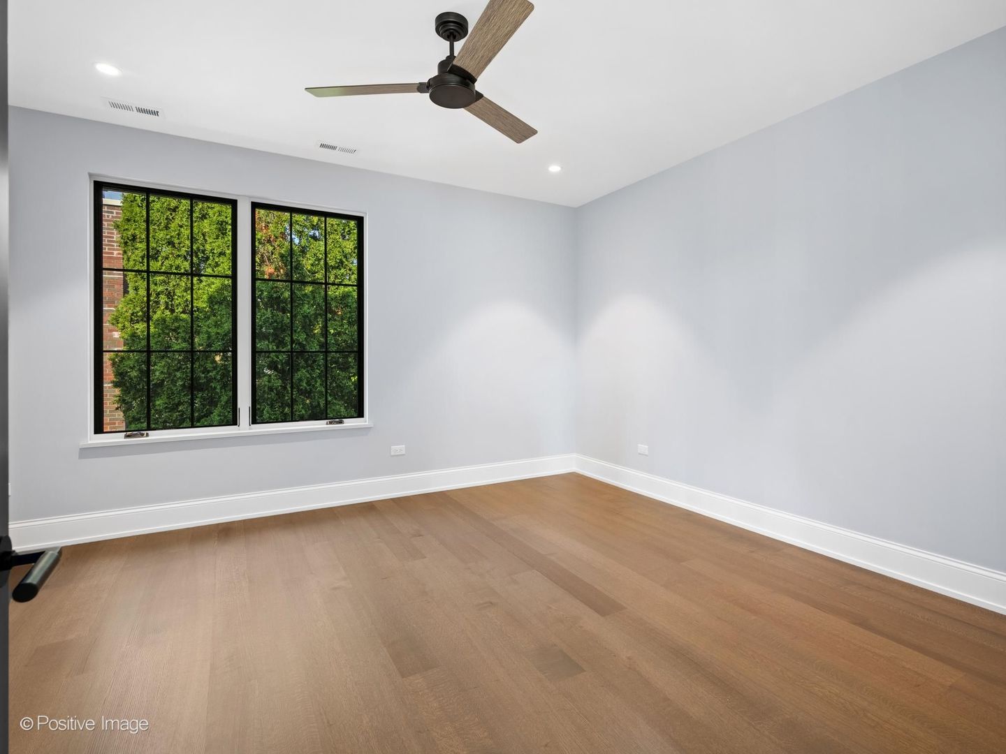 333 W Benton Avenue Property Photo 50