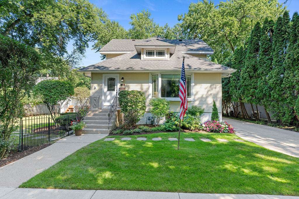 216 4th Street Property Photo 1