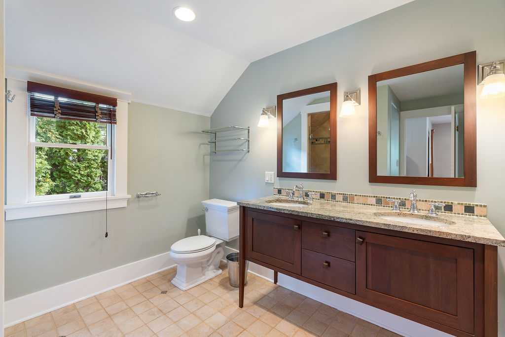 216 4th Street Property Photo 27