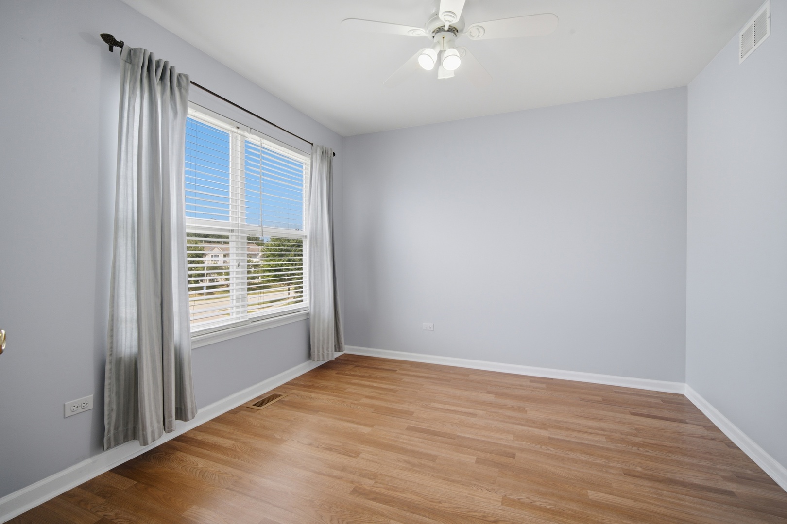 34330 N Goldenrod Road Property Photo 17