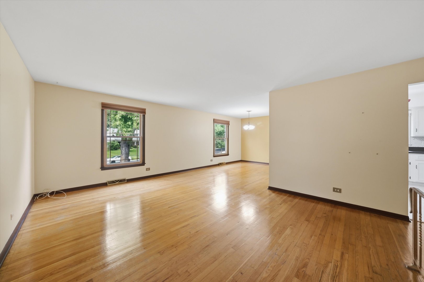 1025 Belair Drive Property Photo 4