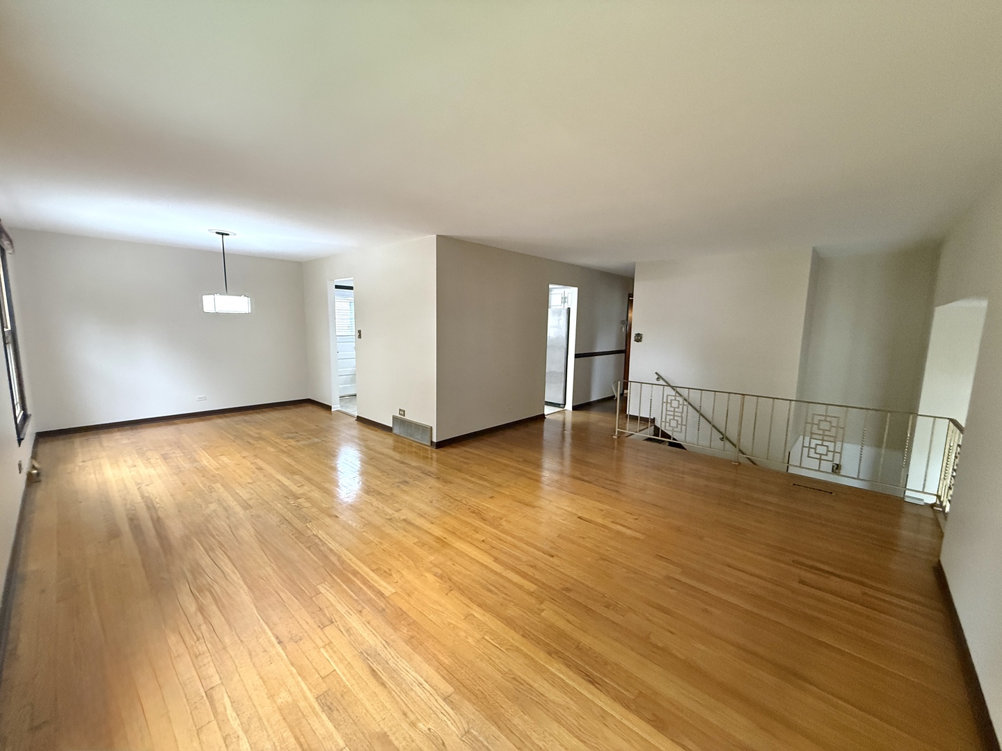 1025 Belair Drive Property Photo 6