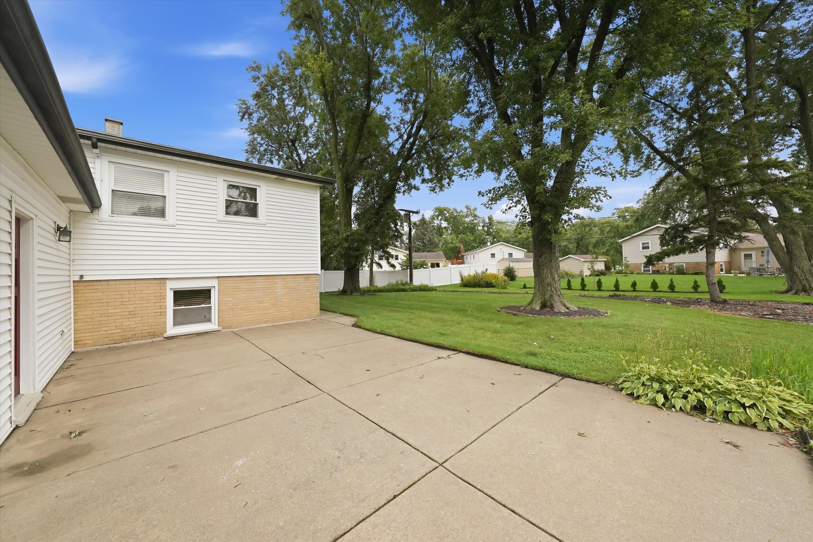1025 Belair Drive Property Photo 29