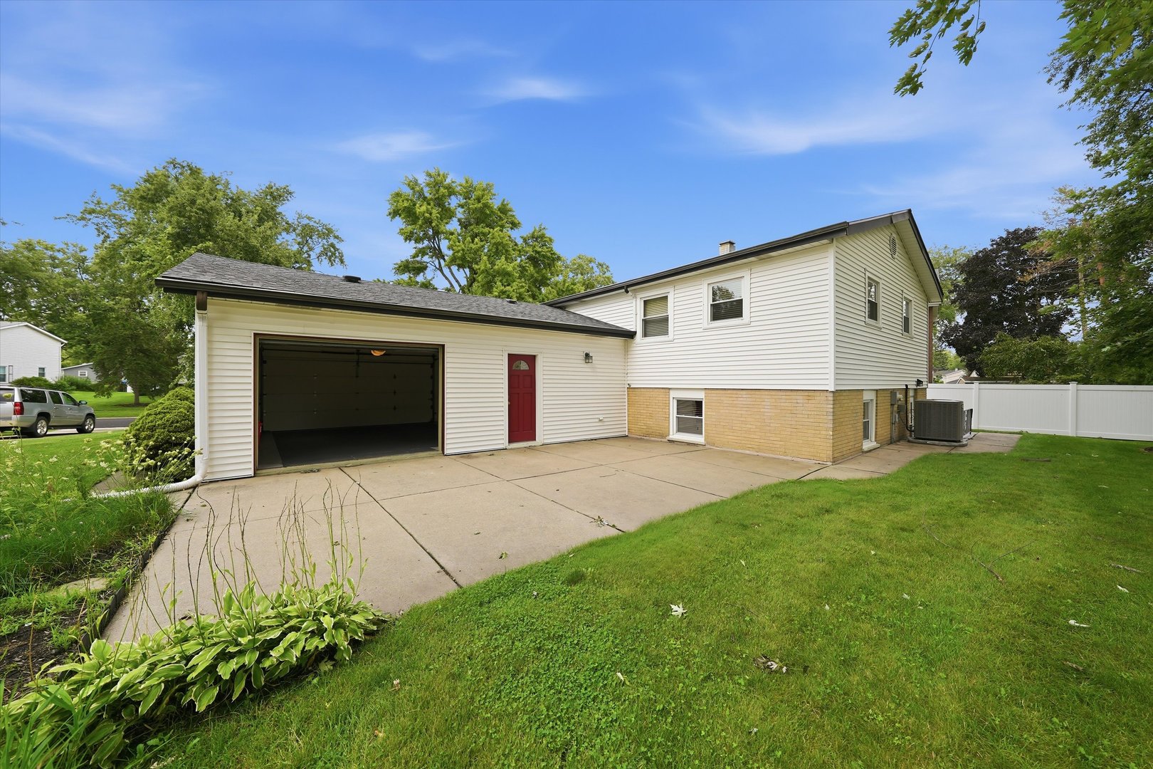 1025 Belair Drive Property Photo 30