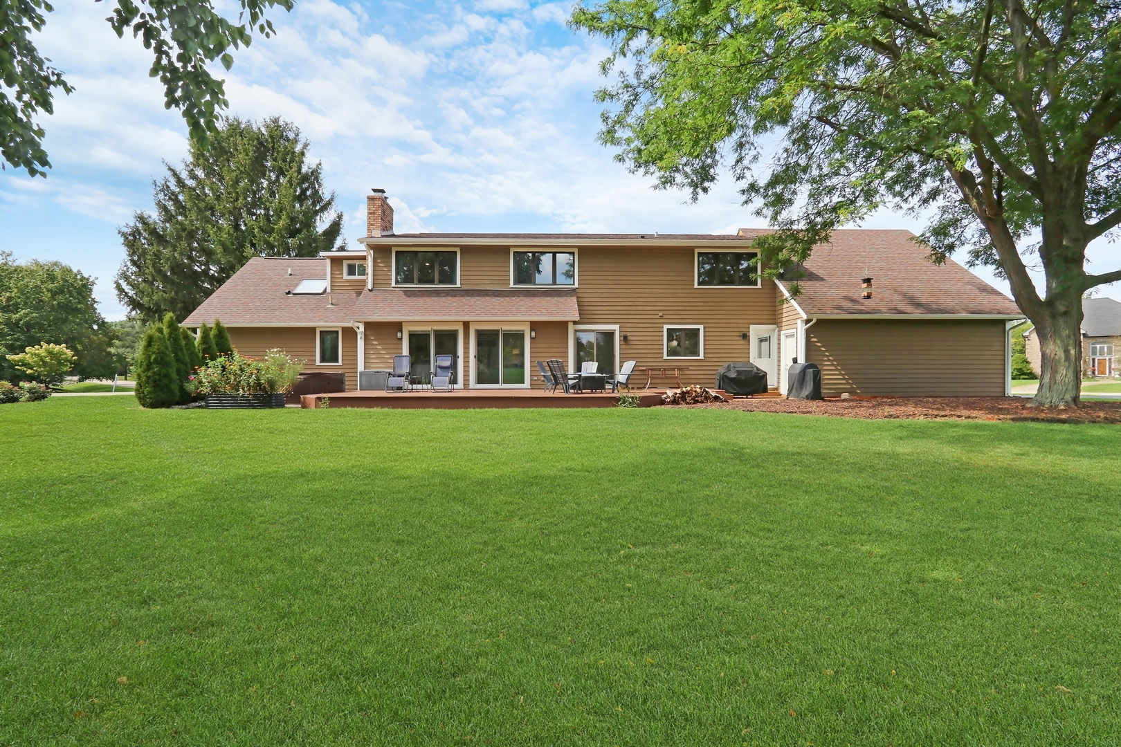 2 Essex Court Property Photo 52