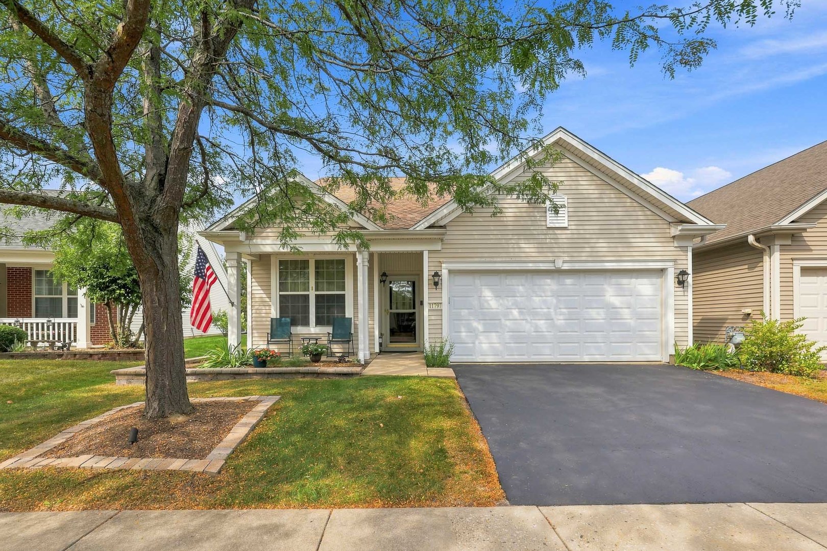 11797 Messiner Drive Property Photo 1