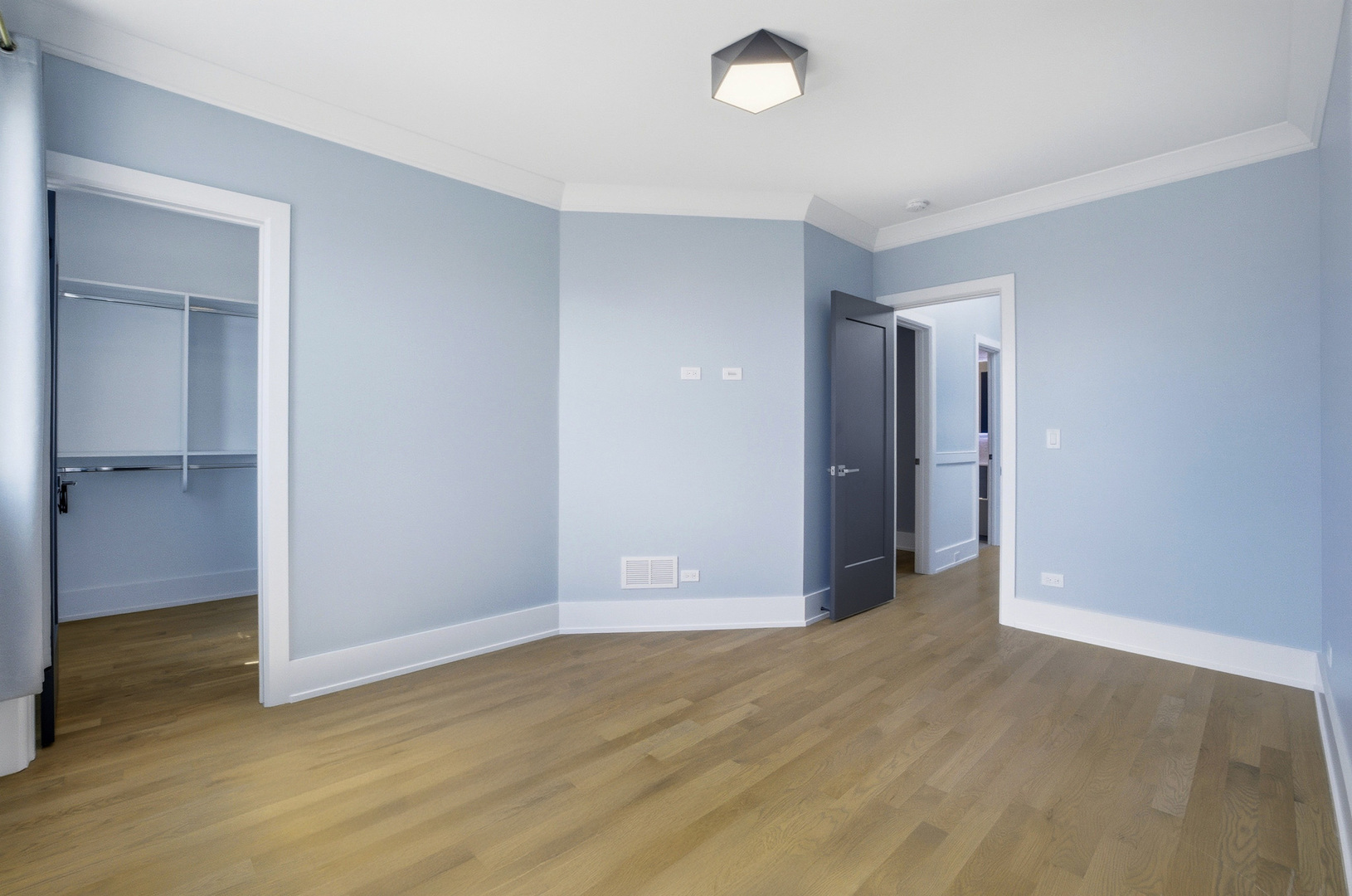 3721 W Wabansia Avenue Property Photo 23