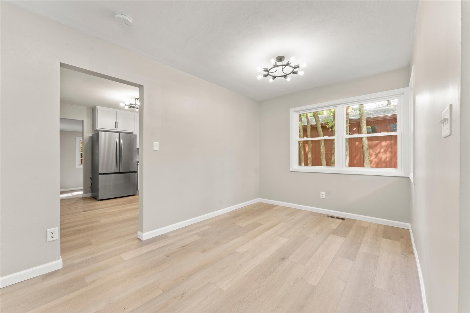 1307 S Western Avenue Property Photo 11