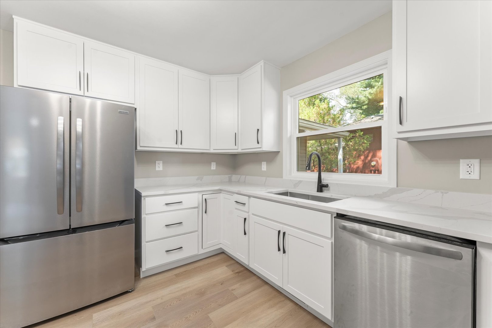1307 S Western Avenue Property Photo 16