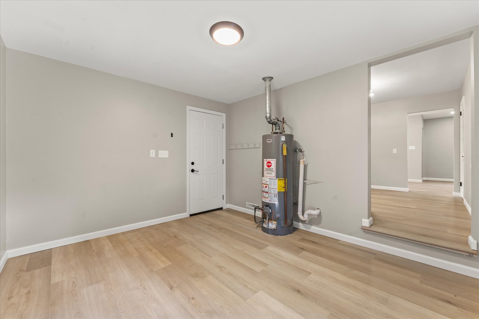 1307 S Western Avenue Property Photo 26