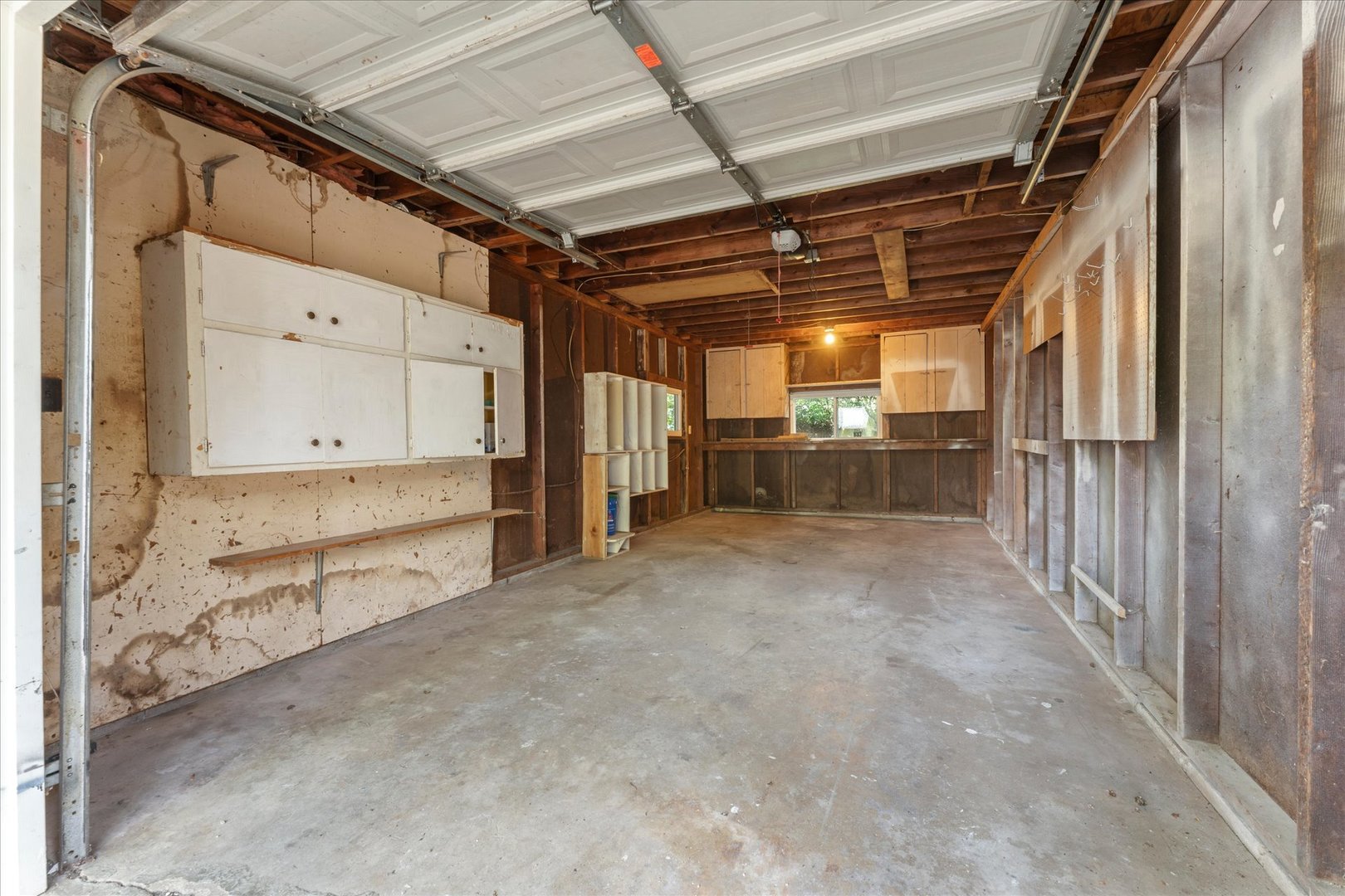 1307 S Western Avenue Property Photo 28