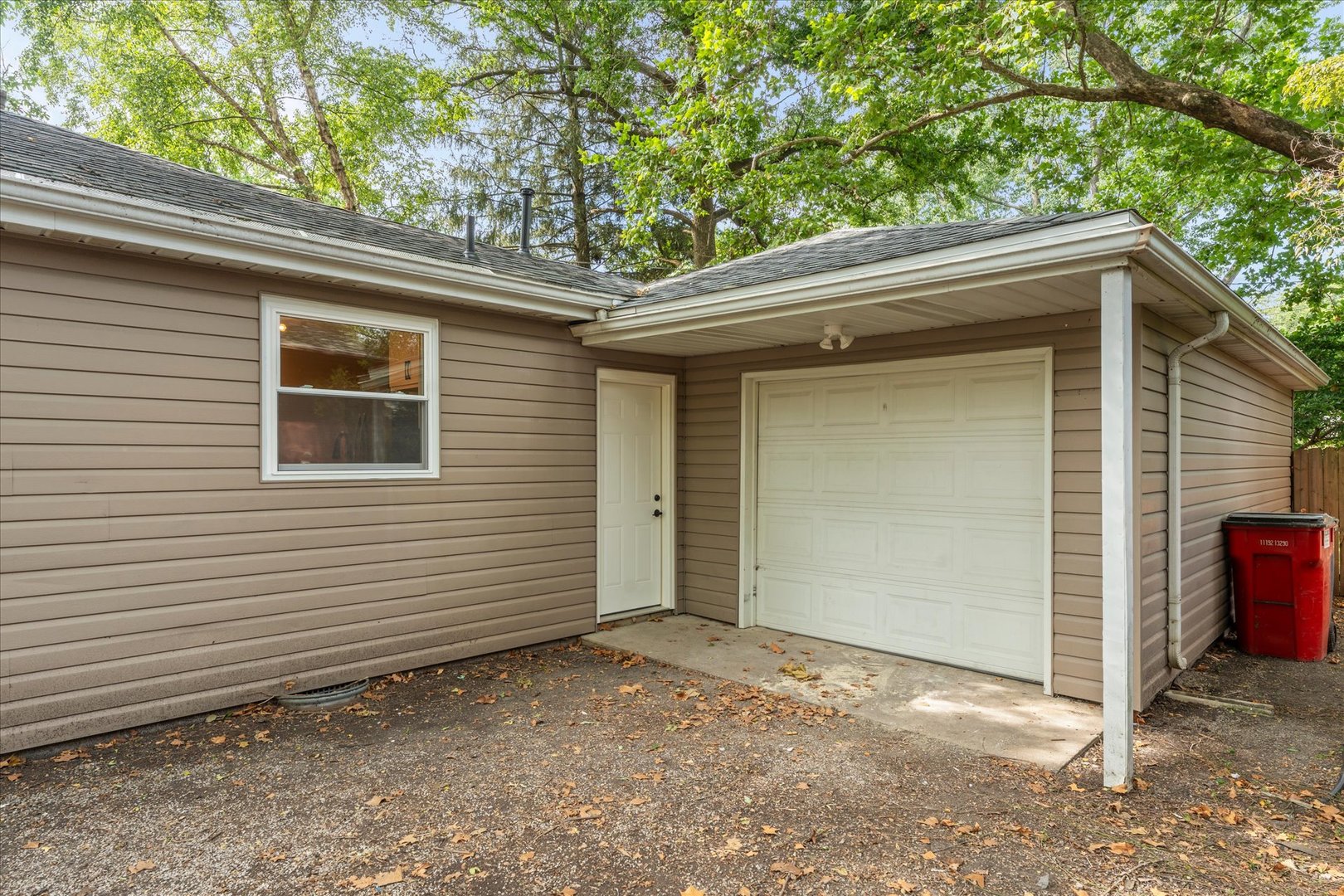 1307 S Western Avenue Property Photo 30