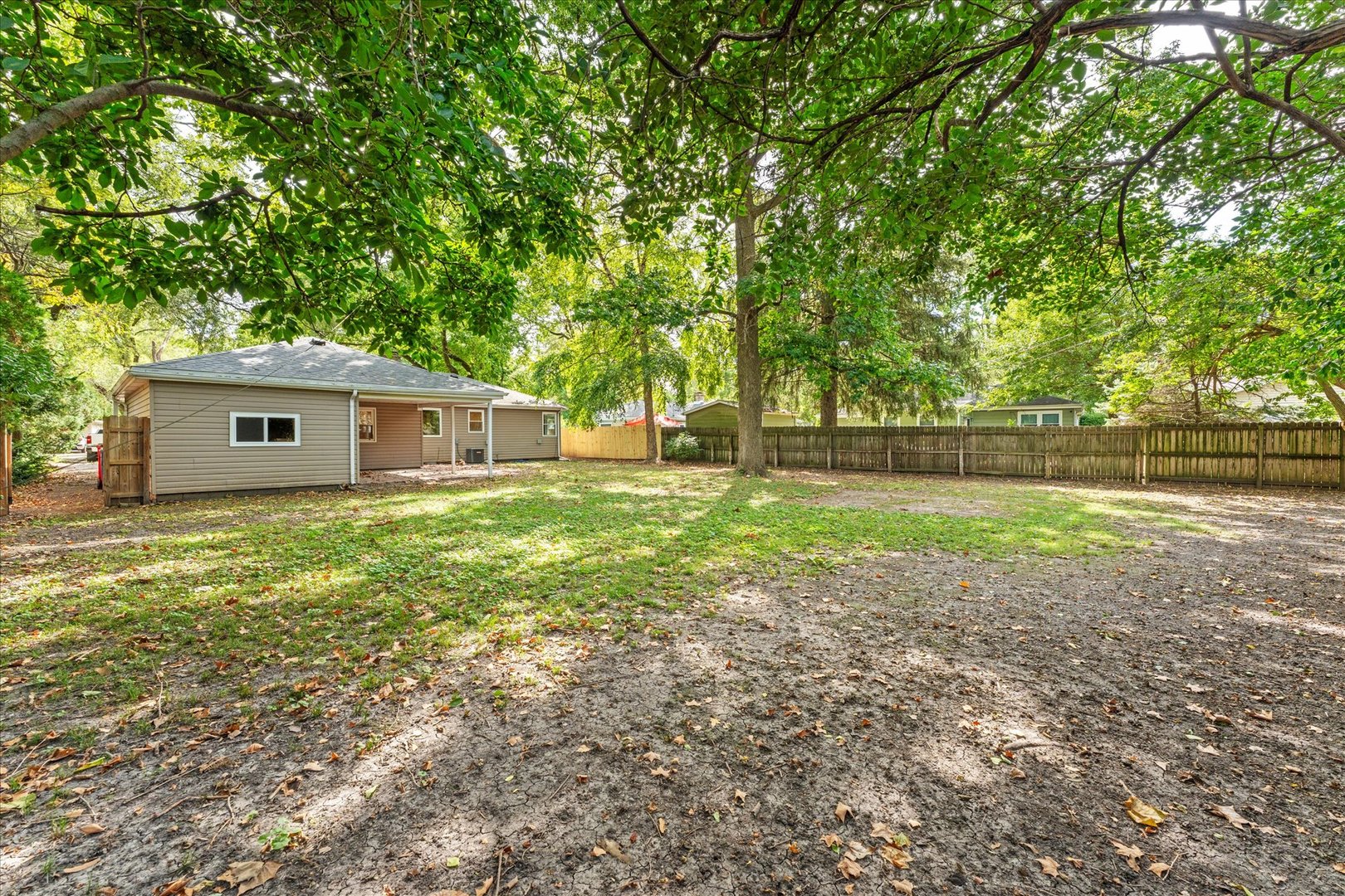 1307 S Western Avenue Property Photo 32