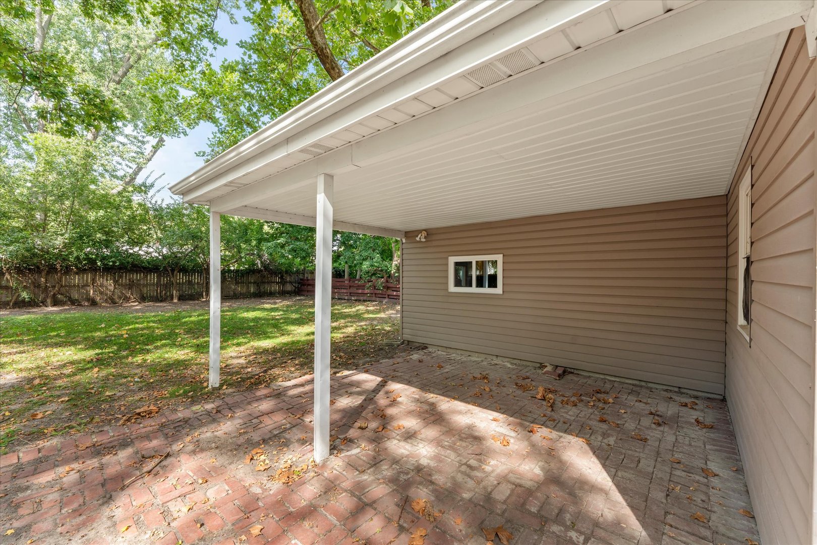 1307 S Western Avenue Property Photo 37