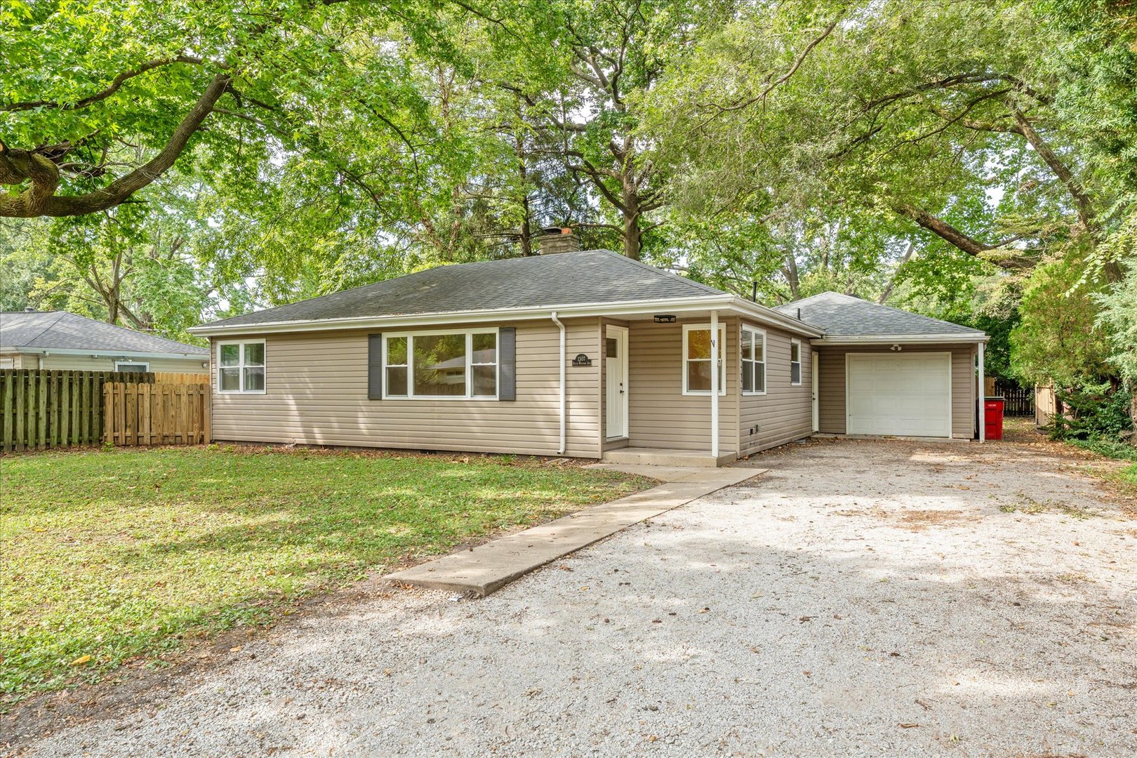 1307 S Western Avenue Property Photo 39