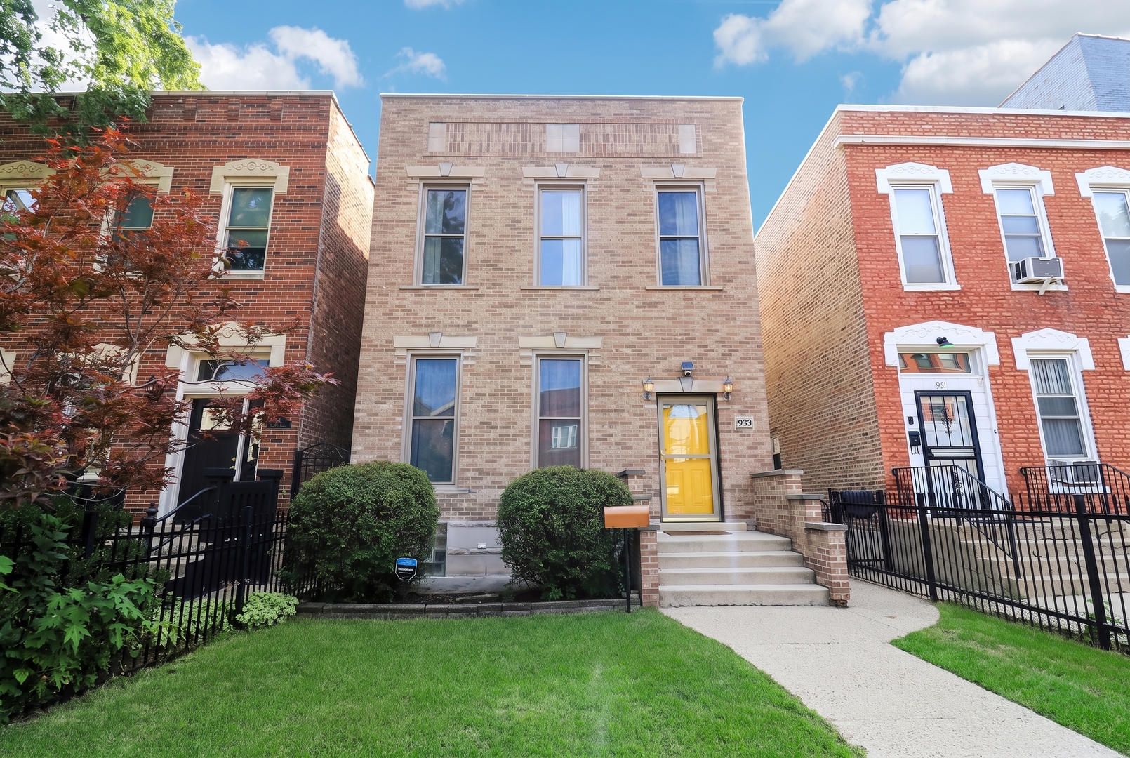 929 S Bell Avenue Property Photo 1