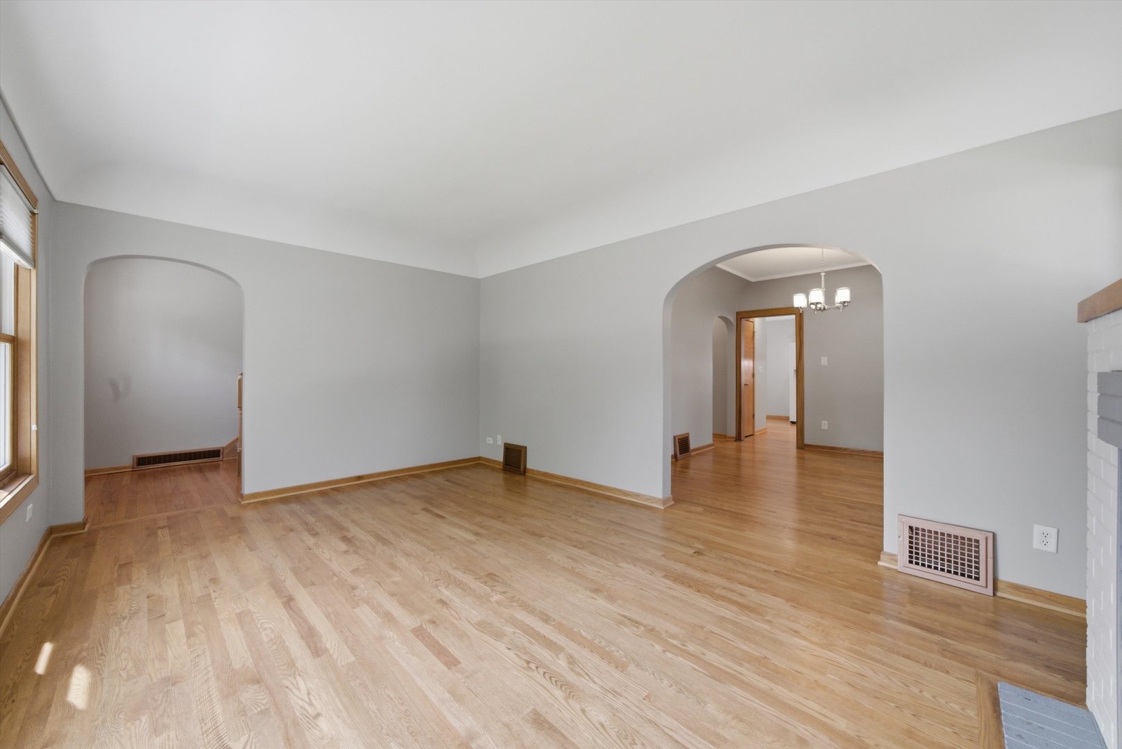 586 S Hawthorne Avenue Property Photo 4