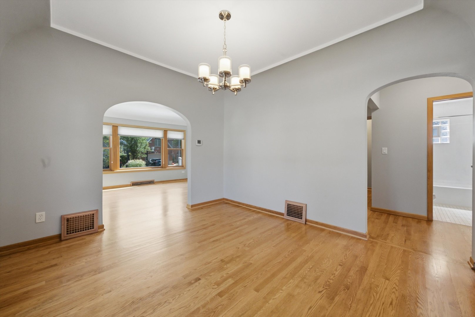 586 S Hawthorne Avenue Property Photo 7