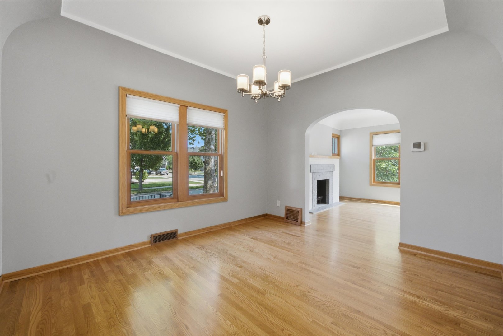 586 S Hawthorne Avenue Property Photo 9