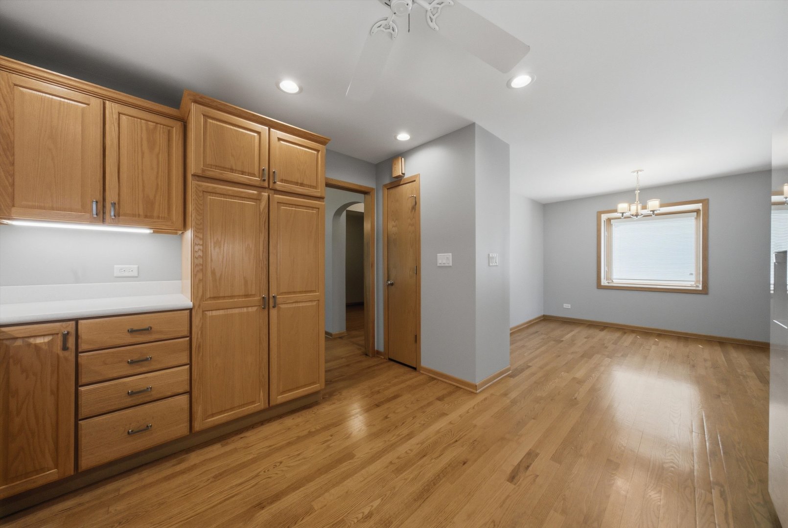 586 S Hawthorne Avenue Property Photo 12
