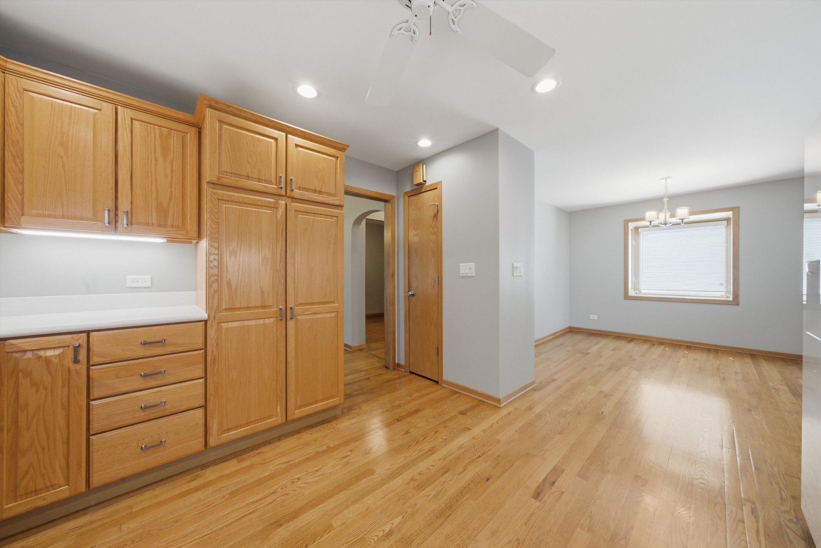 586 S Hawthorne Avenue Property Photo 15