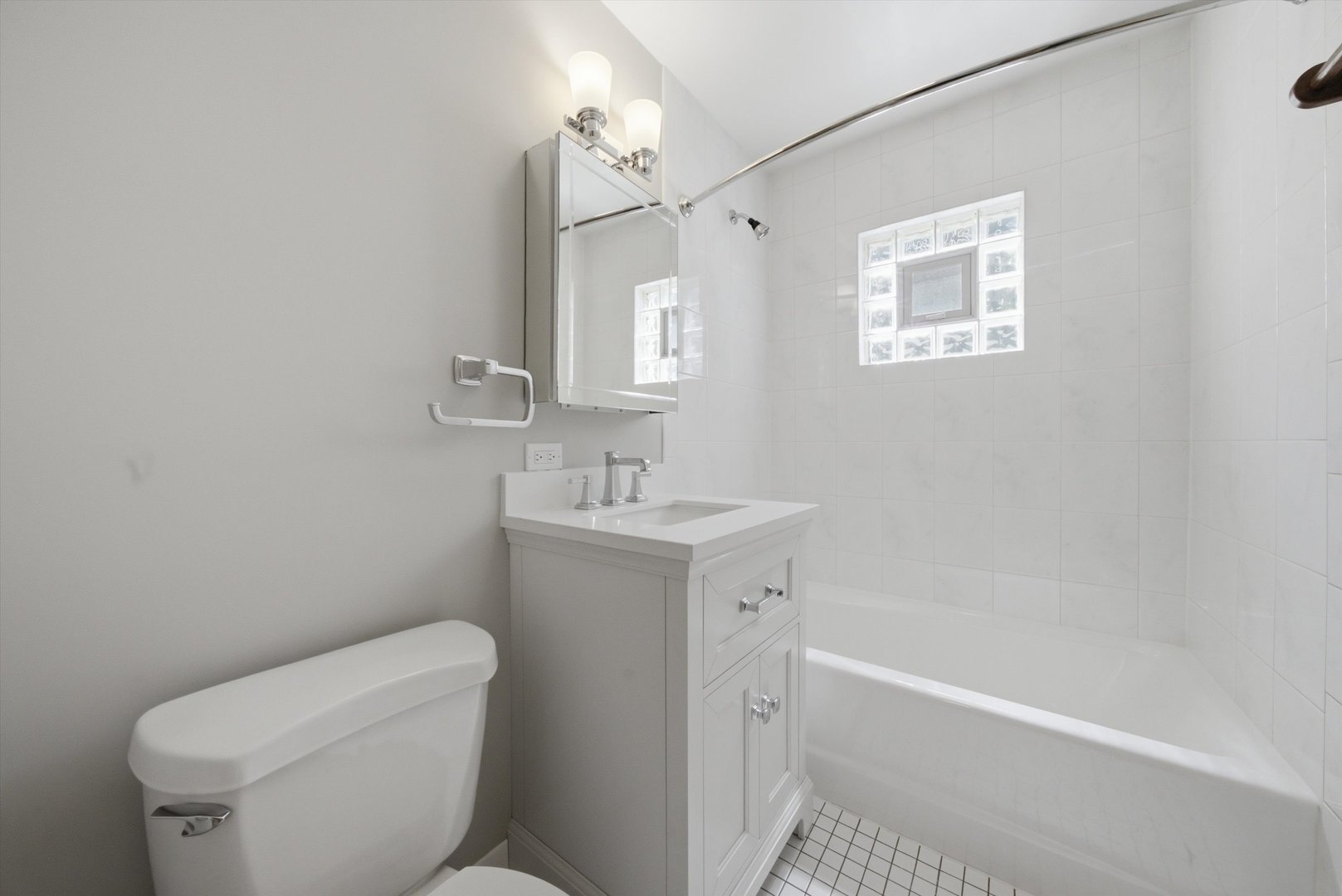 586 S Hawthorne Avenue Property Photo 18