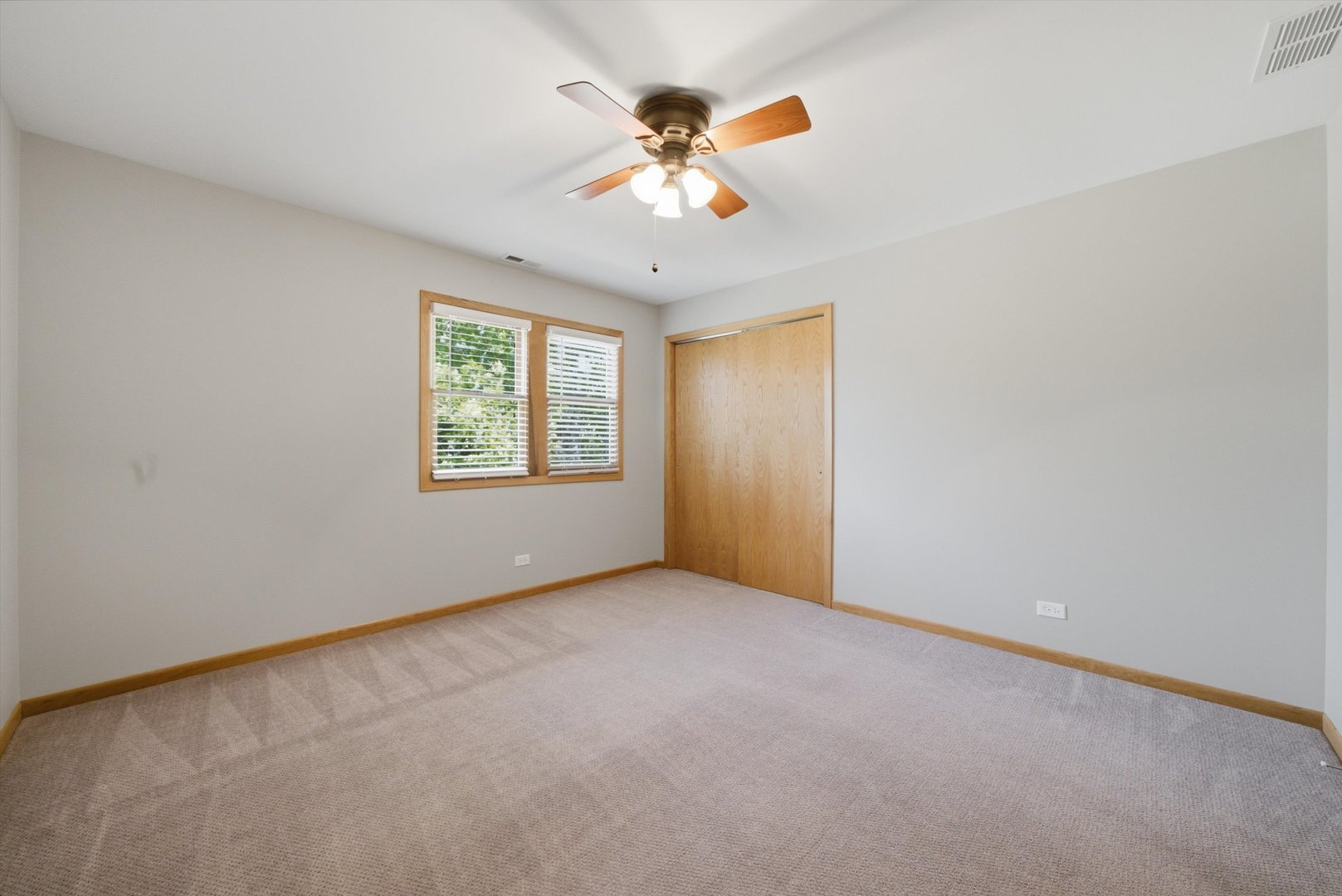 586 S Hawthorne Avenue Property Photo 25