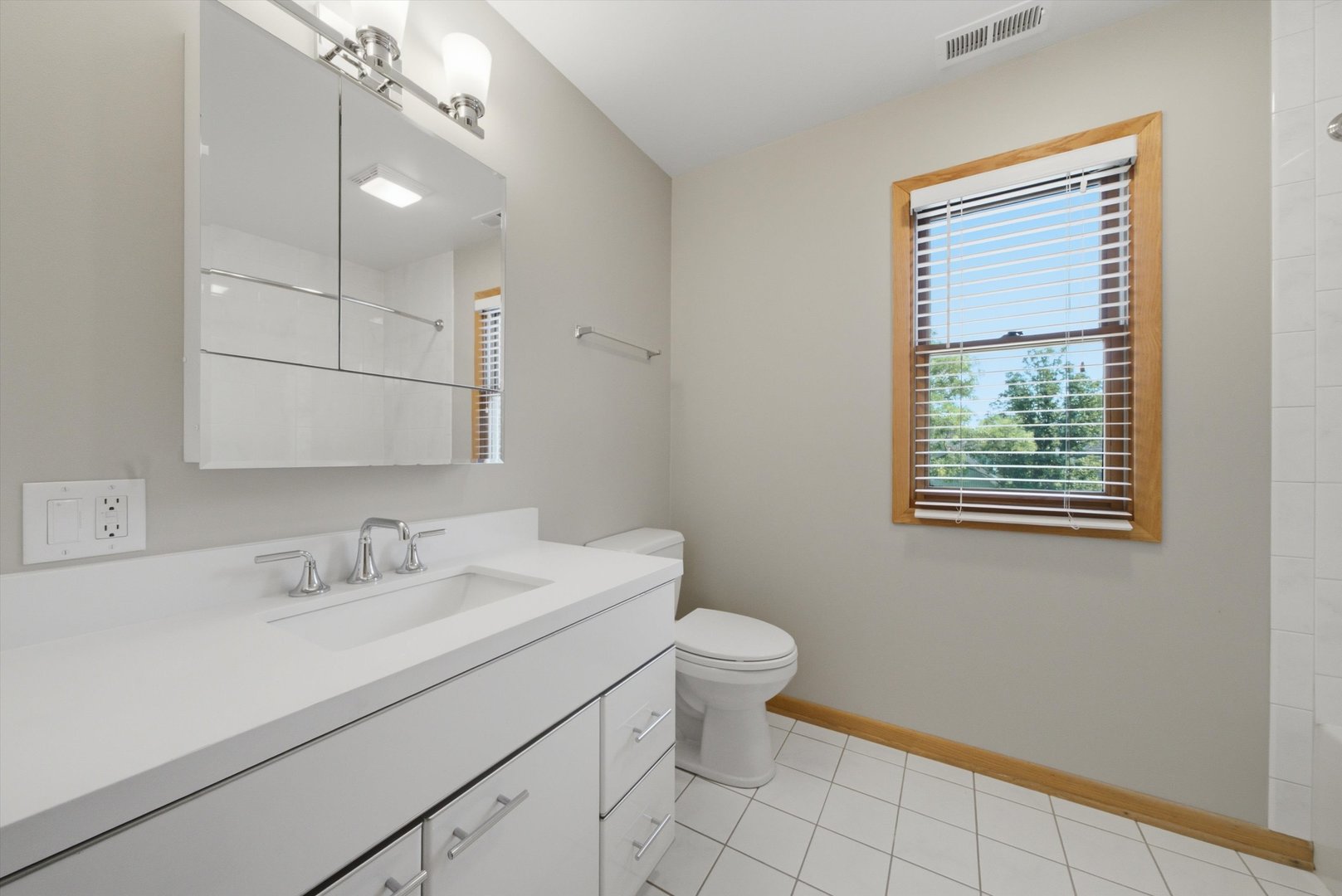586 S Hawthorne Avenue Property Photo 26