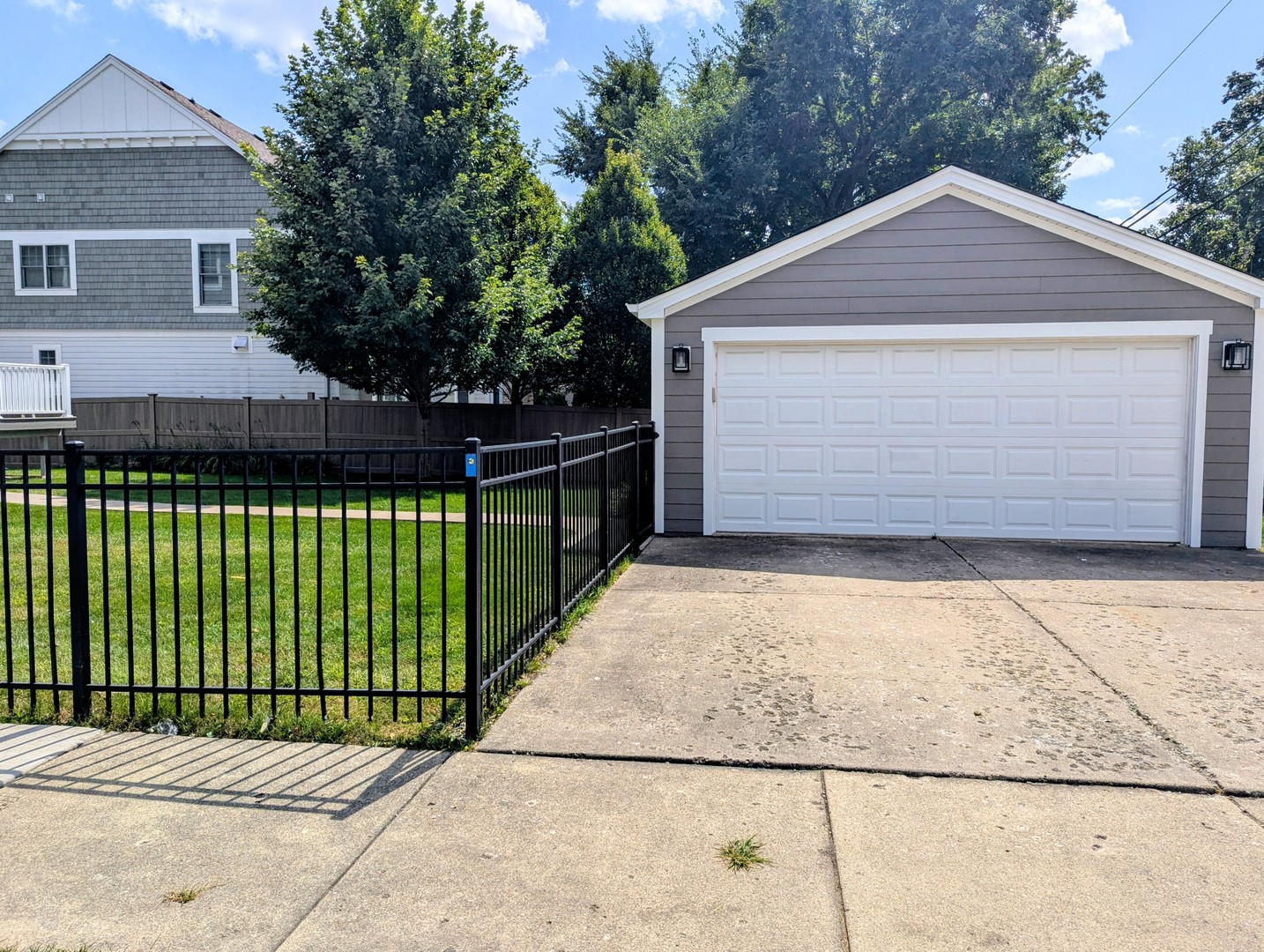 586 S Hawthorne Avenue Property Photo 33