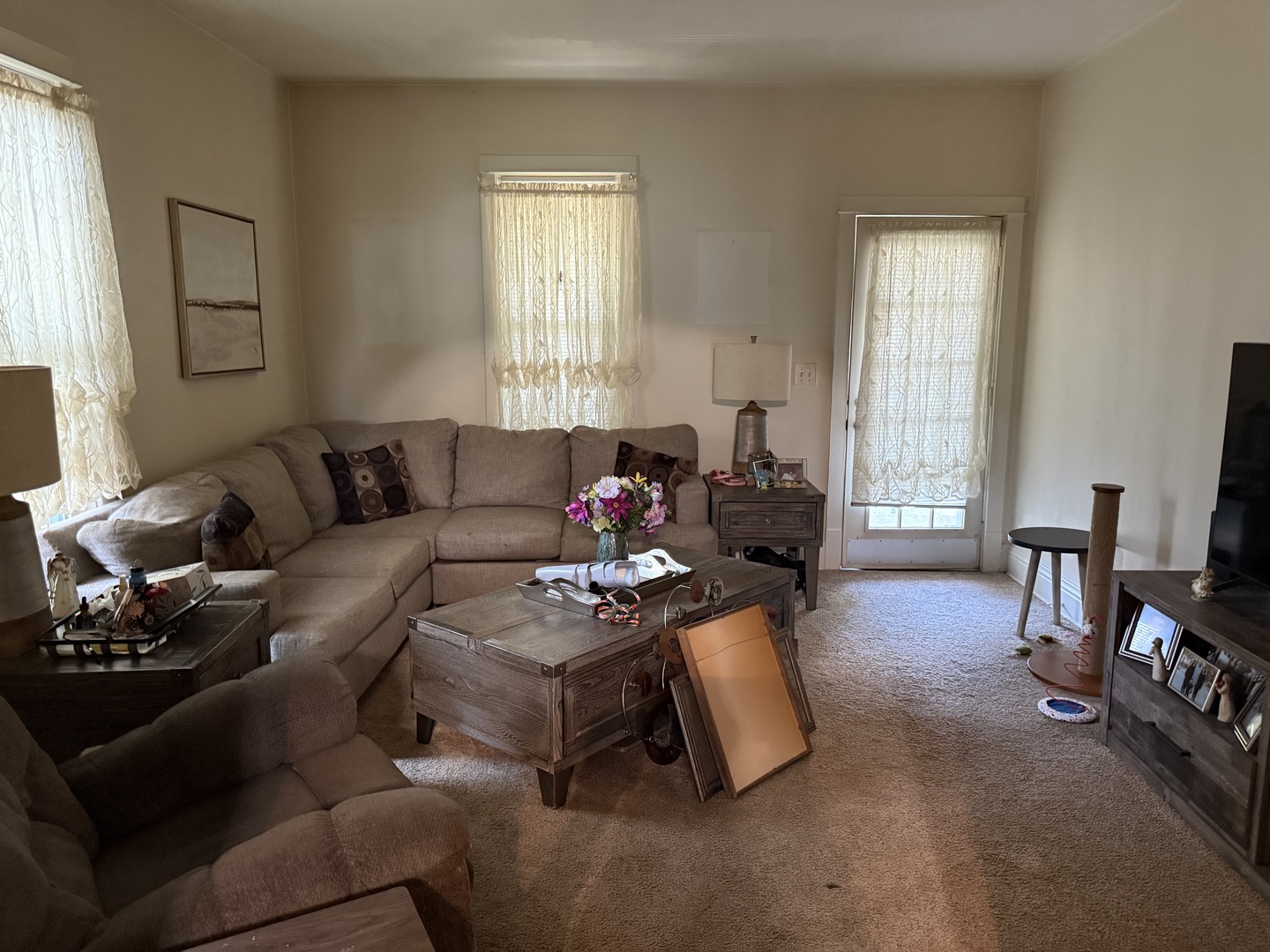1328 Campbell Avenue Property Photo 3
