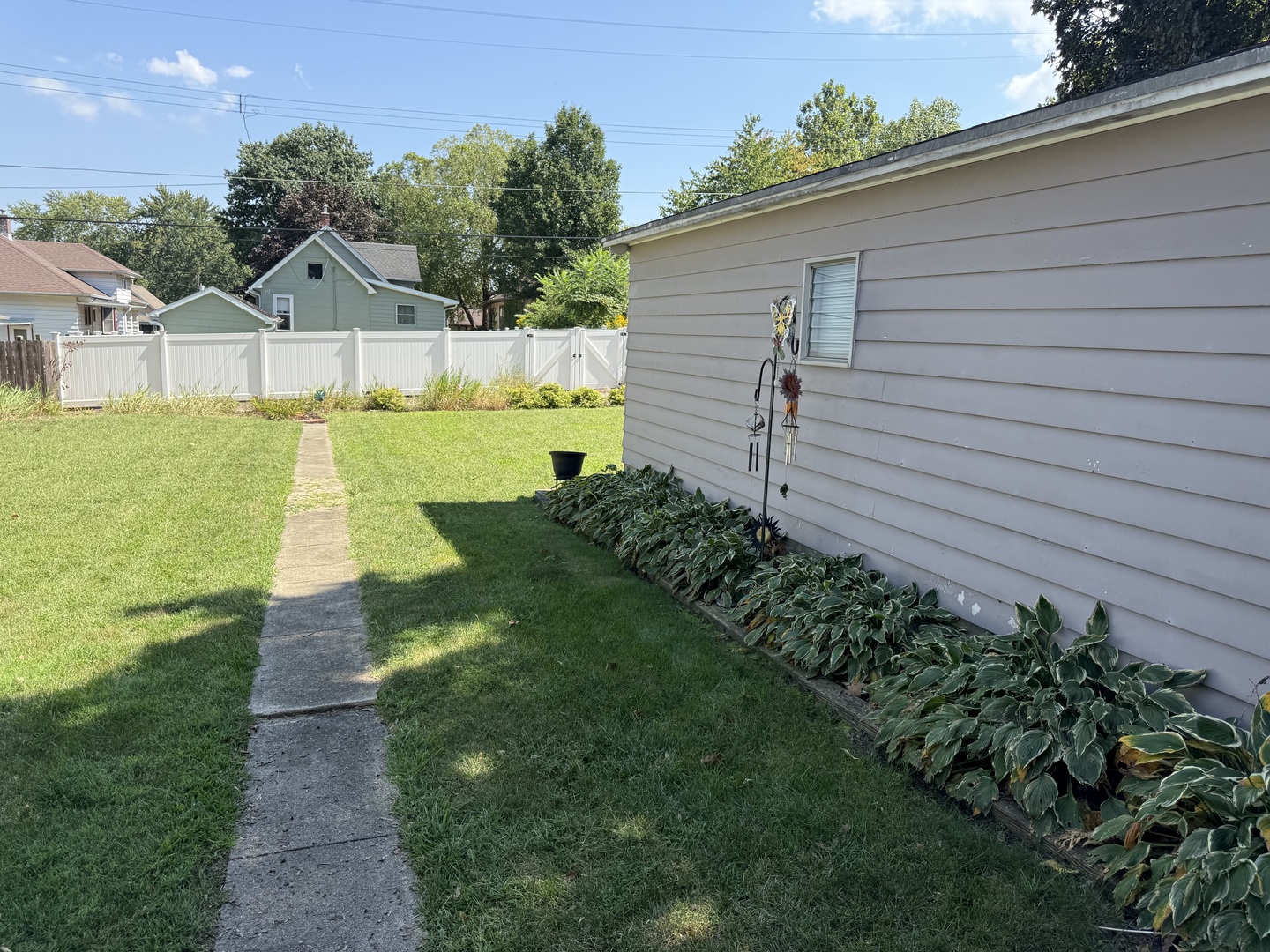 1328 Campbell Avenue Property Photo 10
