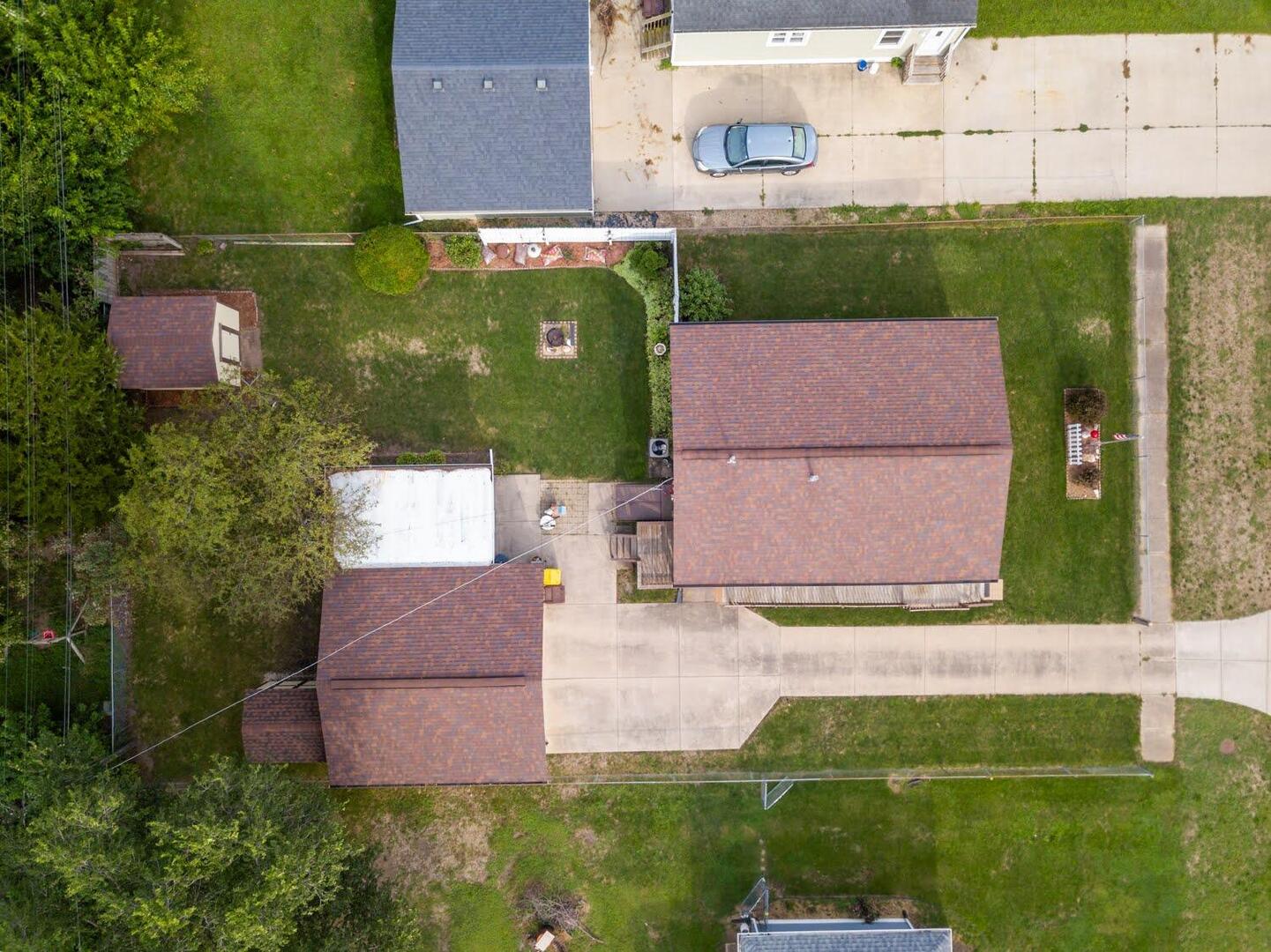 210 E Greenview Avenue Property Photo 3