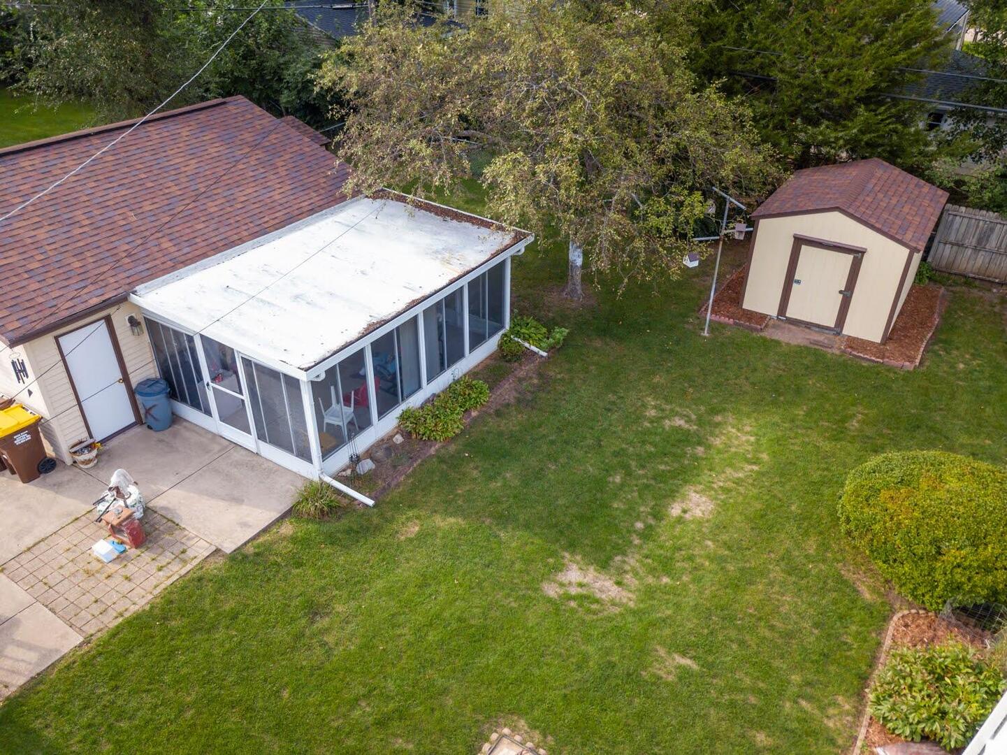 210 E Greenview Avenue Property Photo 22