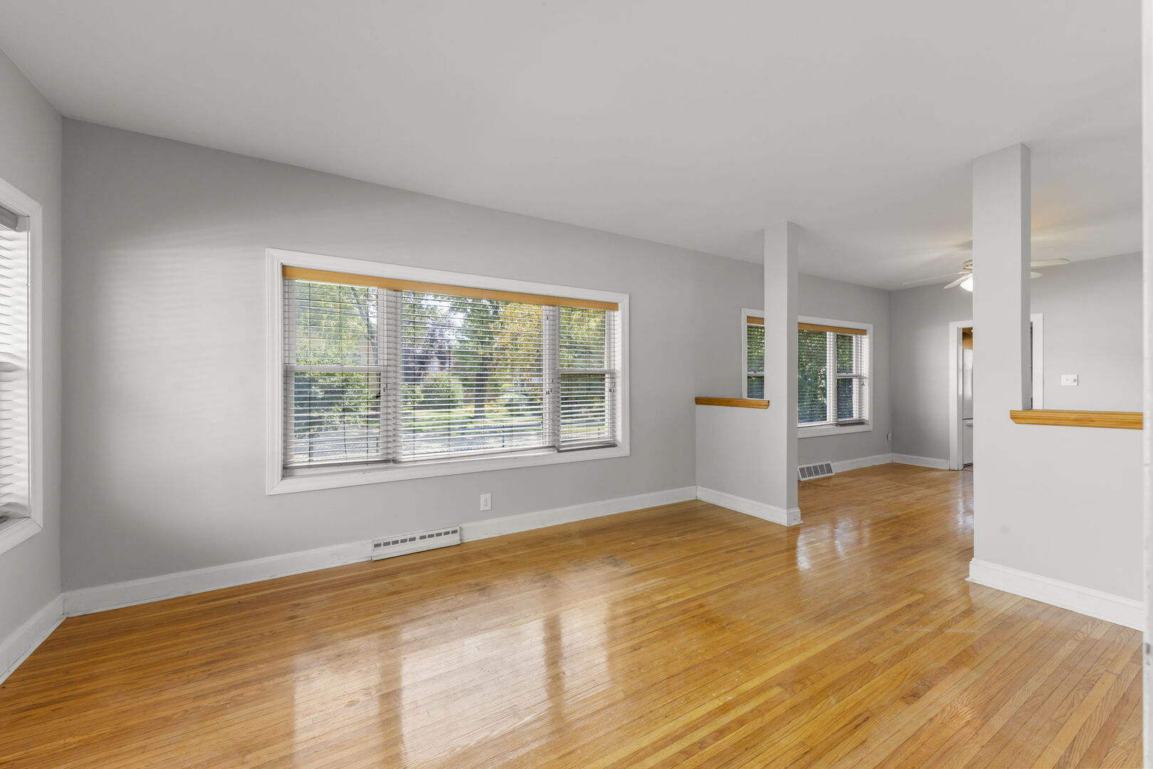 329 E 5th Street Property Photo 4
