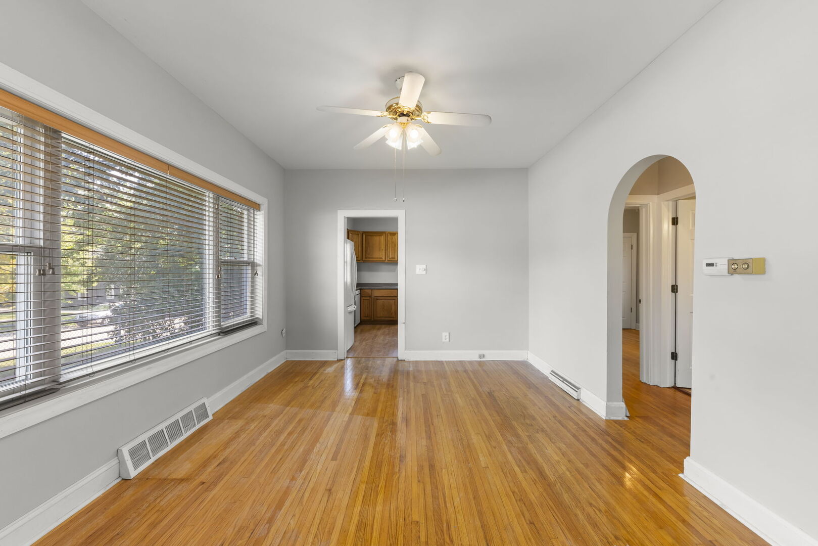 329 E 5th Street Property Photo 6