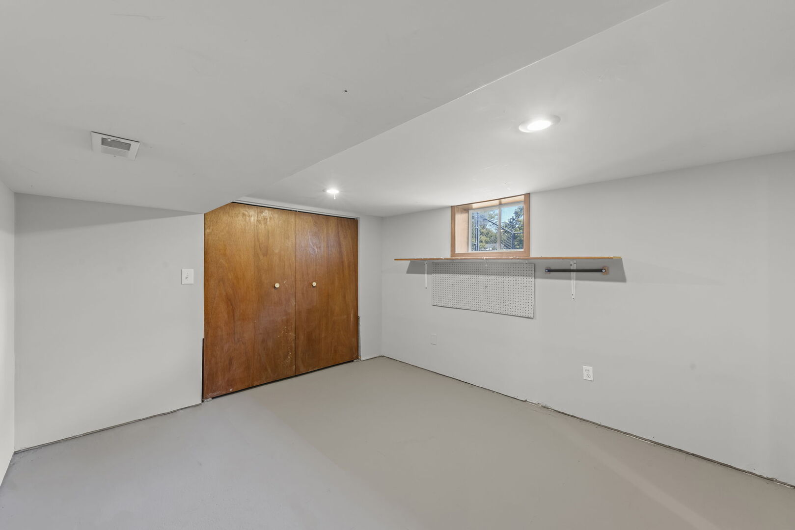 329 E 5th Street Property Photo 18